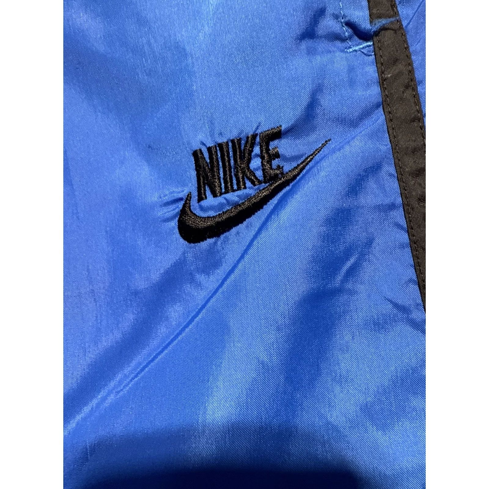 Nike VINTAGE Nike Track Pants Men L Blue Nylon Lightweight 80s Windbreaker Zip Pants Mens Size US 33 - 2 Thumbnail