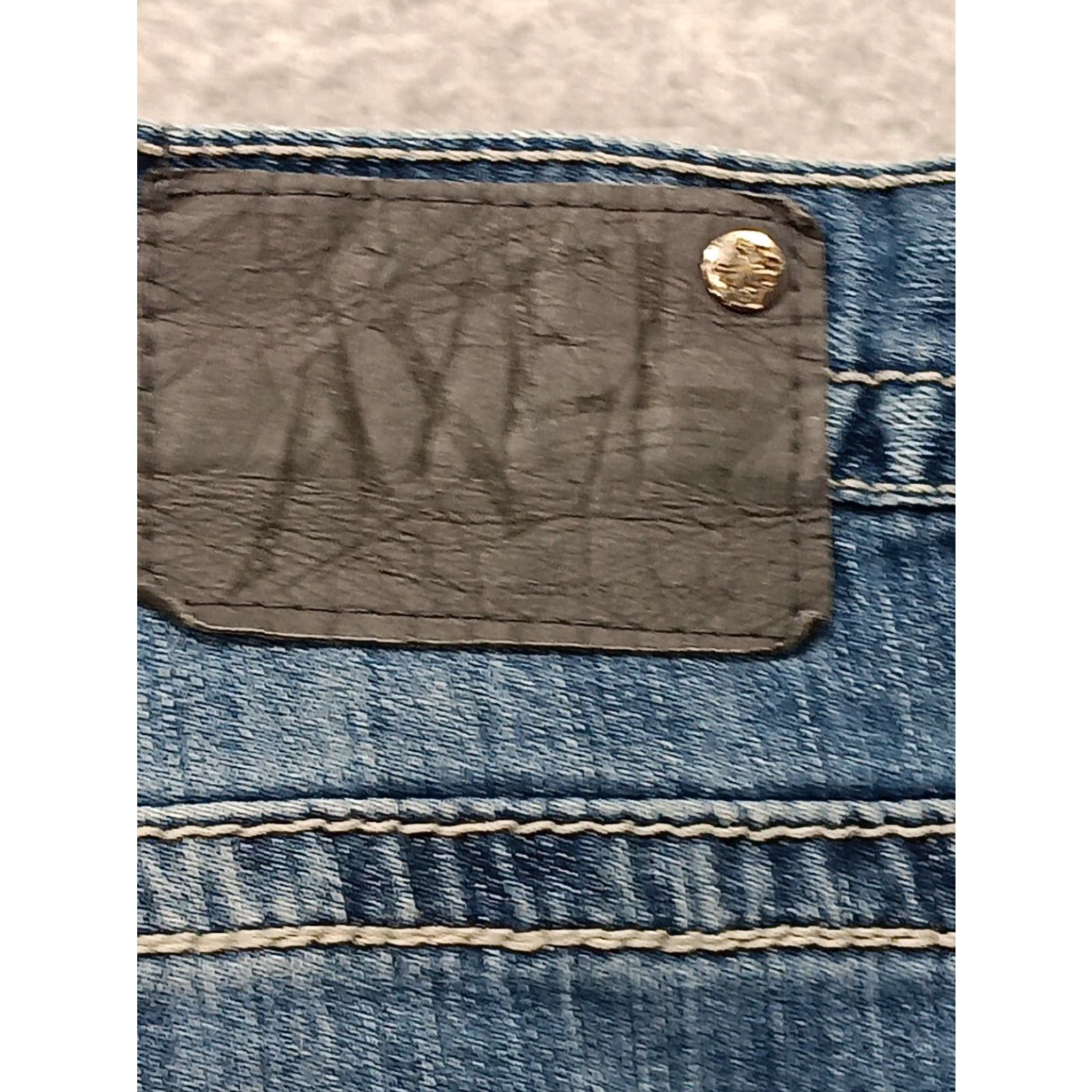 Denime Axel Jeans Mens Size 38 Relaxed Straight Blue Denim Zip Pocket Logo 38x30 Actual 38x28 Vintage No Pattern Solid Size US 38 / EU 54 - 8 Thumbnail