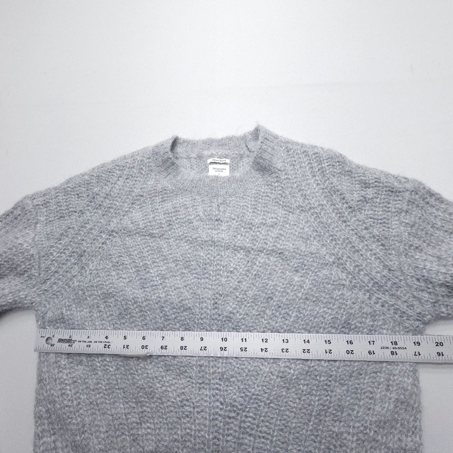 Abercrombie & Fitch Abercrombie & Fitch Alpaca Blend Chunky-Knit Sweater Womens Small Gray Logo Pullover Casual Shirt/ Sweater Size S / US 4 / IT 40 - 6 Thumbnail
