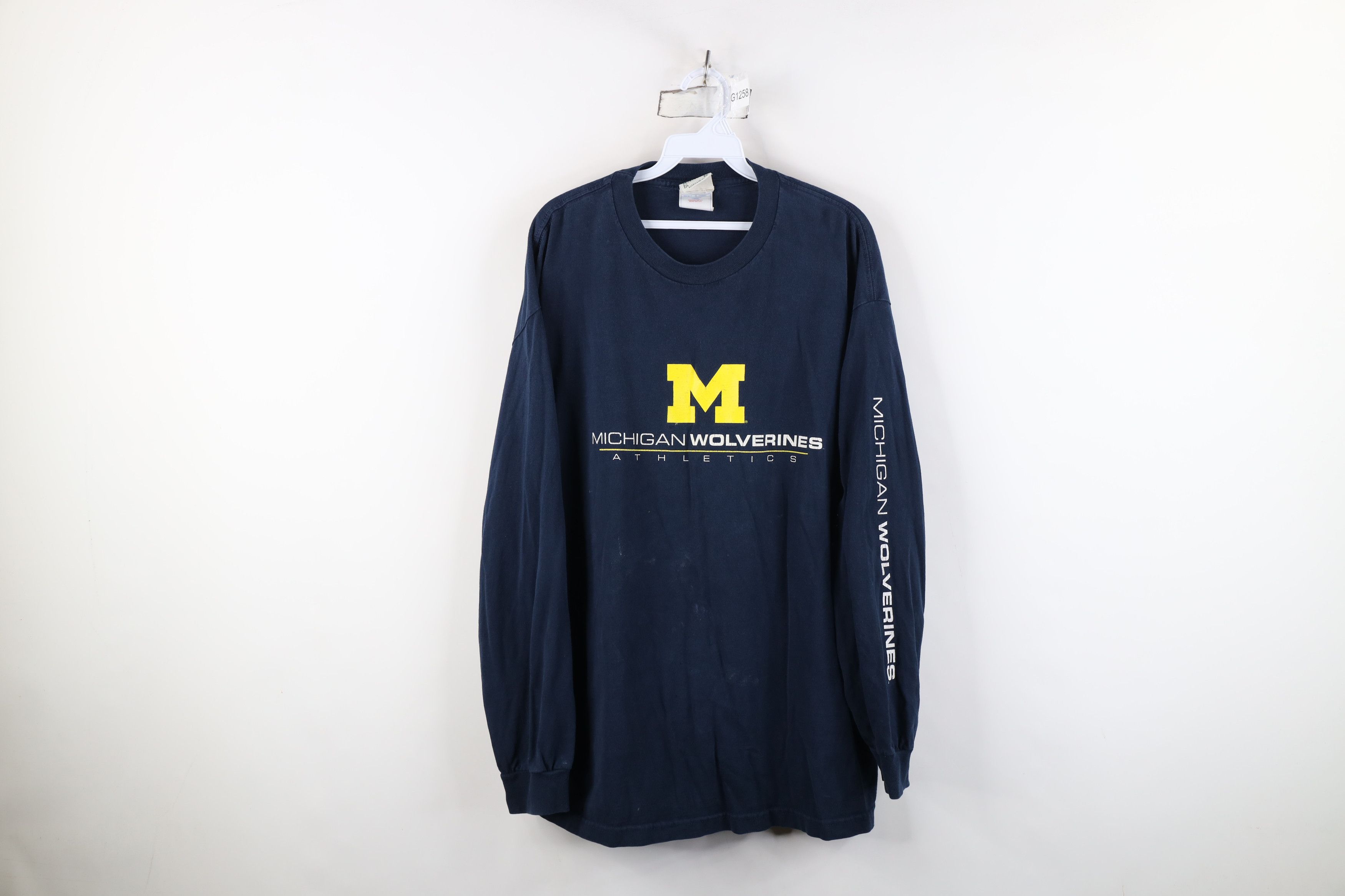 Vintage Vintage 90s University of Michigan Long Sleeve T-Shirt USA Size US XL / EU 56 / 4 - 1 Thumbnail