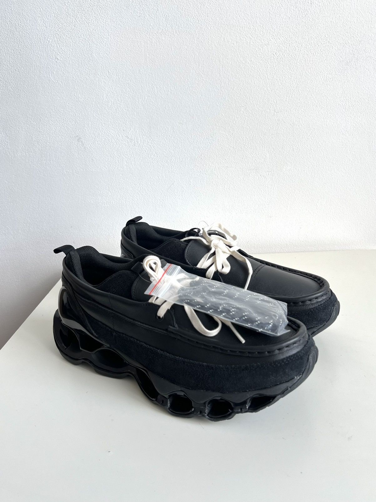 Hoka × Mizuno × ROA 🔥🆕Mizuno Wave Prophecy Moc Loafers Sneakers 1906L(lot2) Size US 9.5 / EU 42-43 - 5 Thumbnail