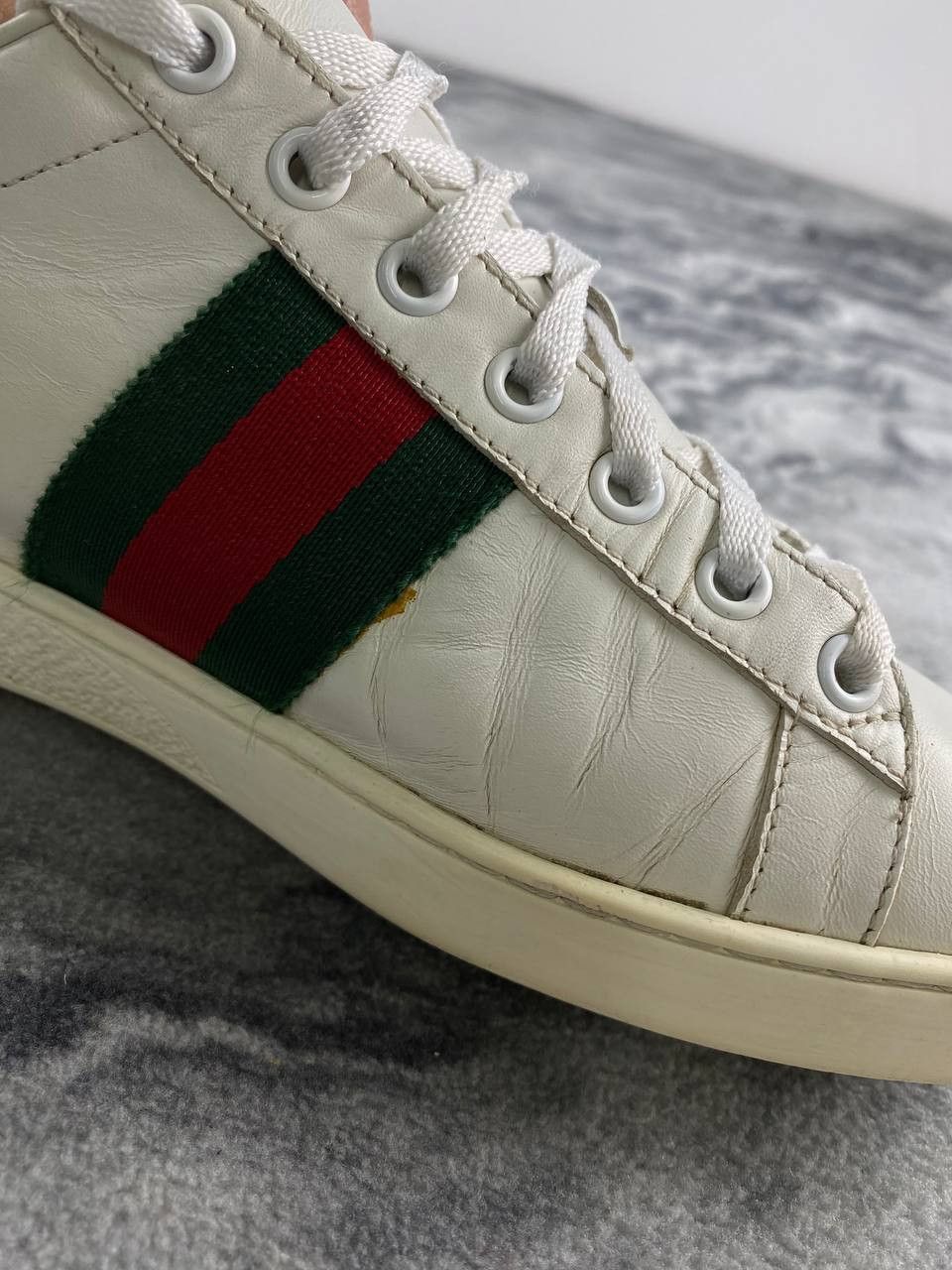 Gucci Gucci Ace Embroidered Bee Low-Top Sneakers Women Size 39 Size US 9 / IT 39 - 17 Thumbnail