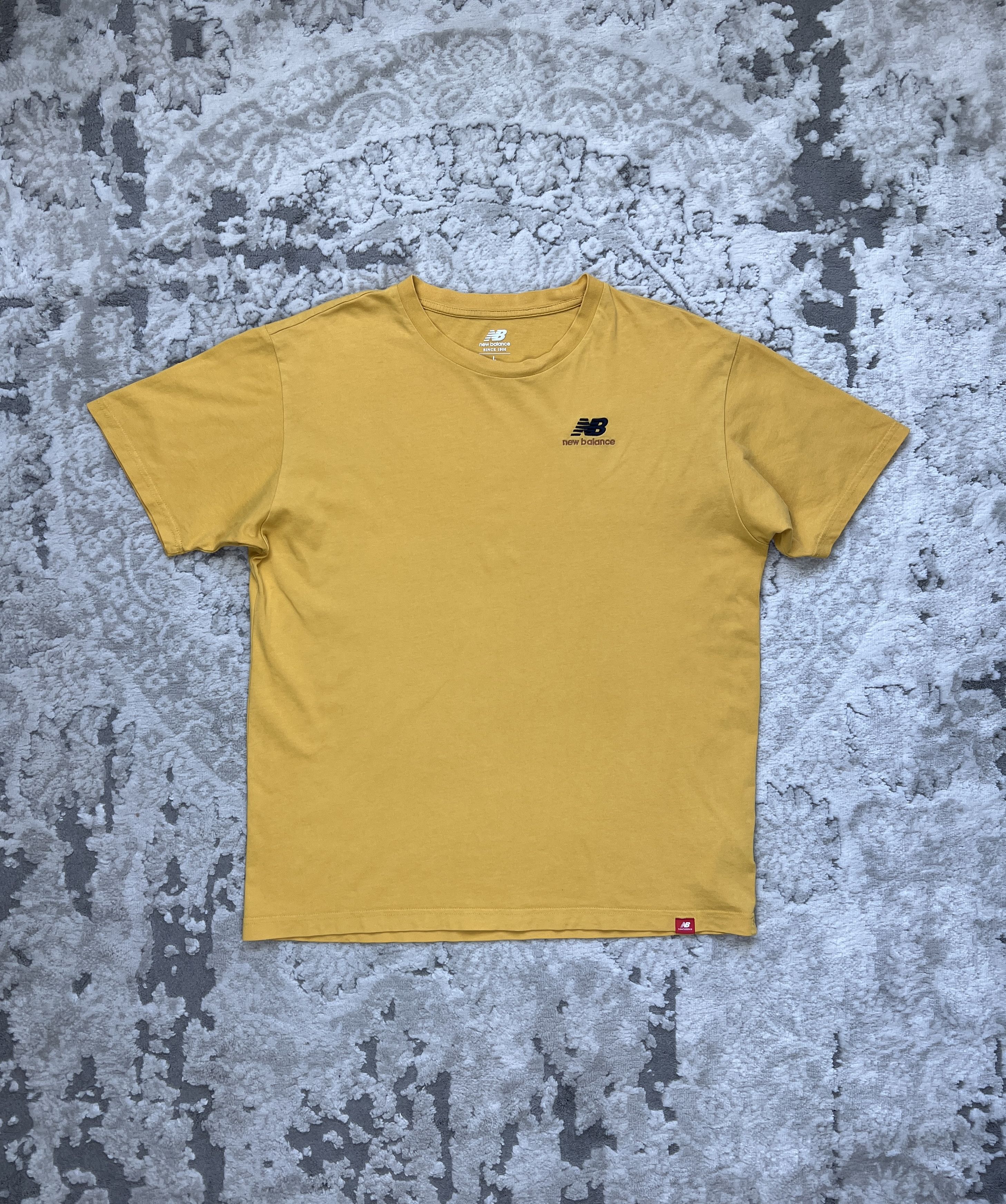 New Balance New Balance Yellow T-Shirt with Embroidered Logo L Size US L / EU 52-54 / 3 - 1 Thumbnail
