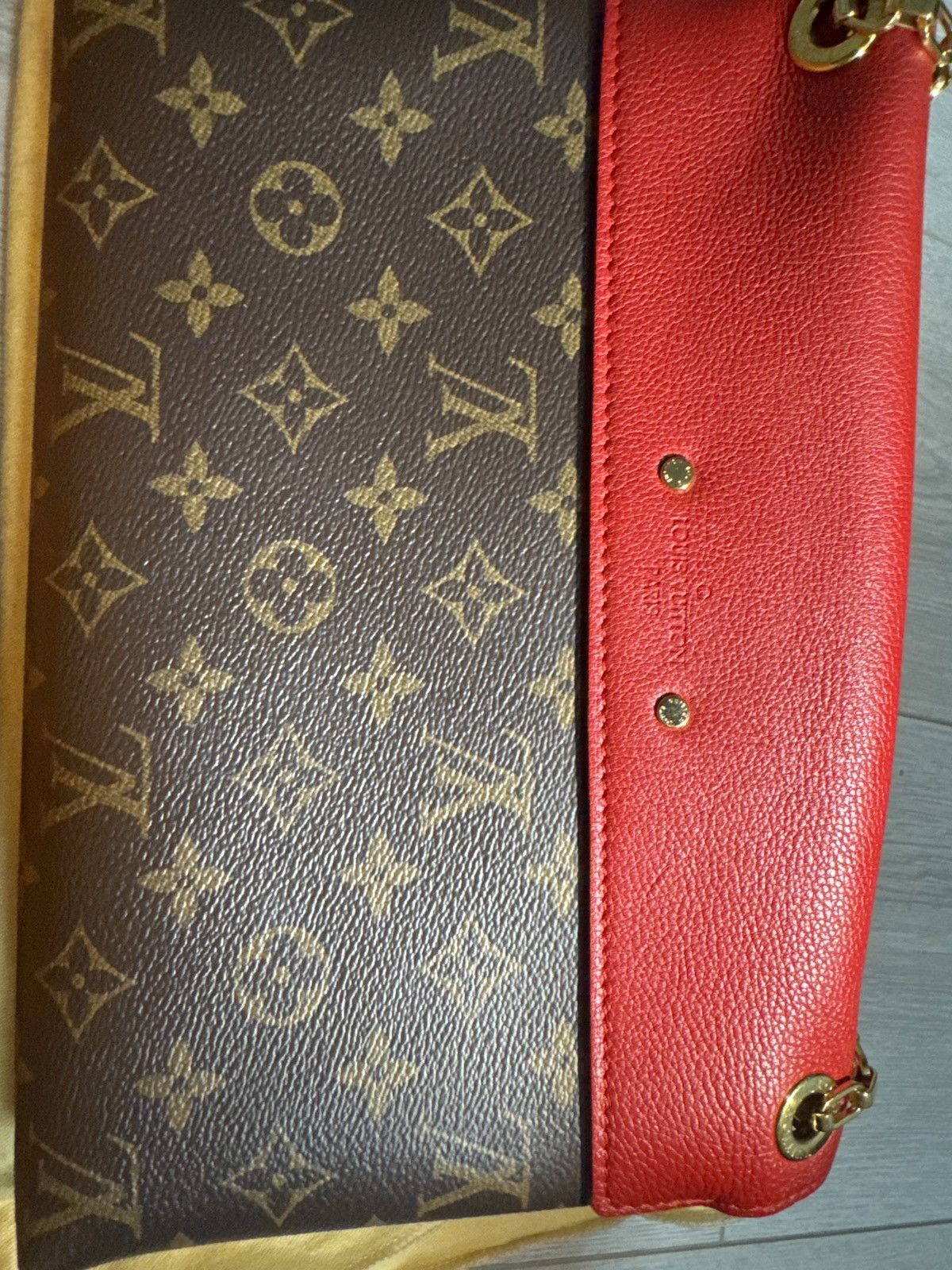 Louis Vuitton Louis Vuitton Monogram Canvas Red Leather Pallas Chain Size ONE SIZE - 3 Thumbnail