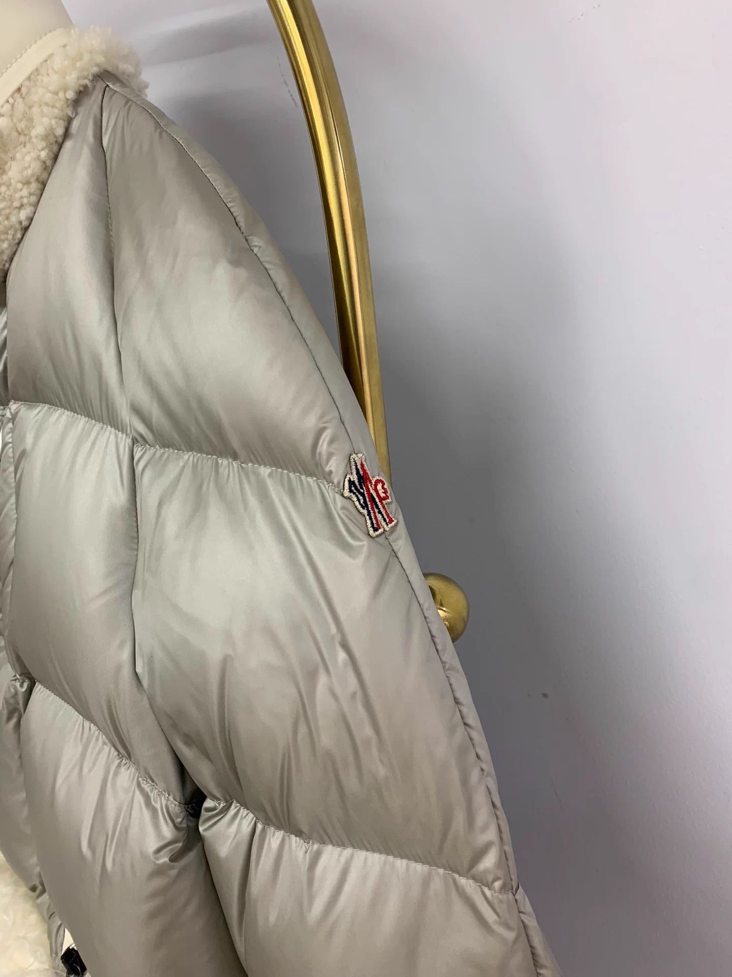 Moncler Moncler Silver Gray Lamb Wool Paneled Down Jacket Size 2 New Size XS / US 0-2 / IT 36-38 - 4 Thumbnail