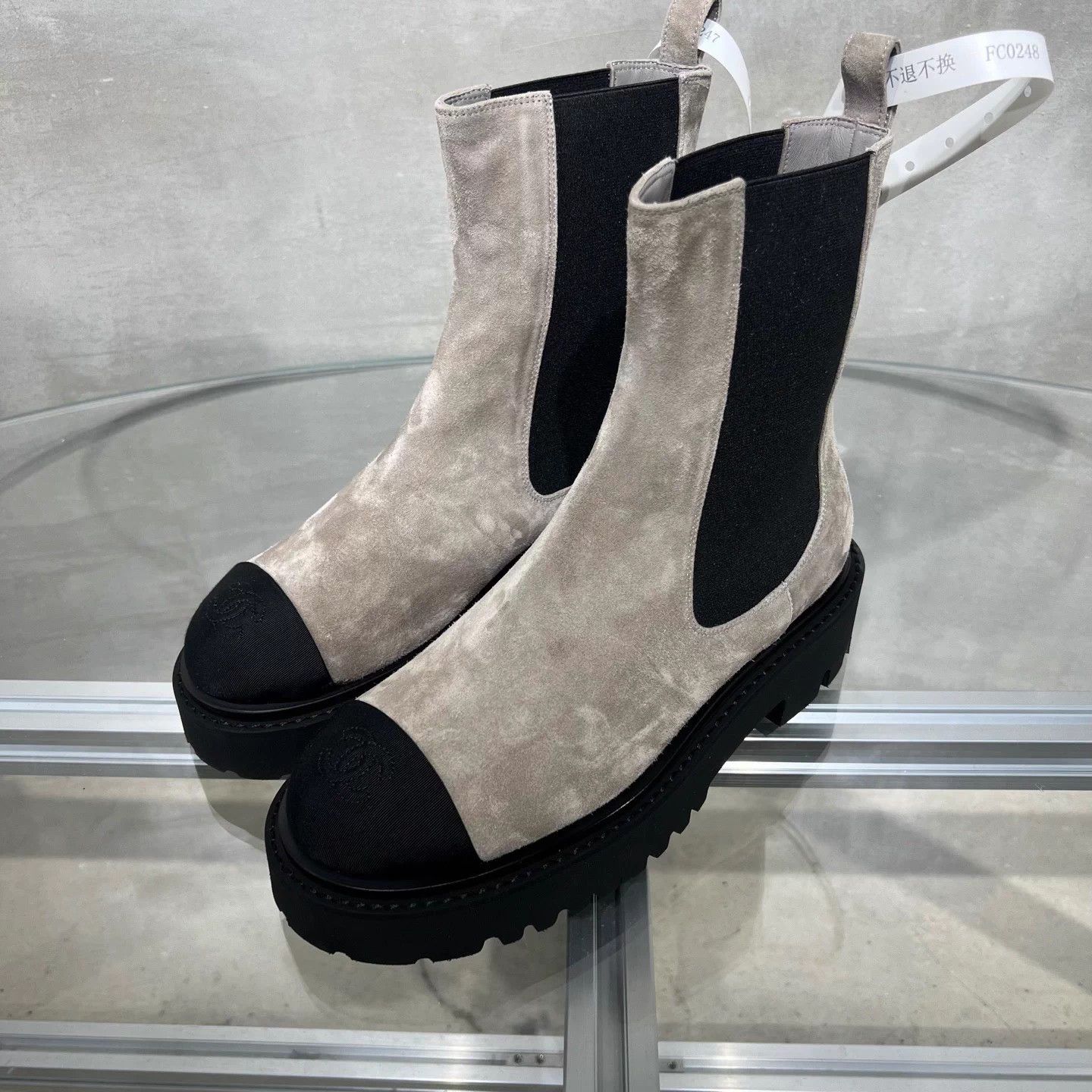 Chanel Chanel suede colorblock platform short boots EUR 37 NIB Size US 6 / IT 36 - 2 Thumbnail