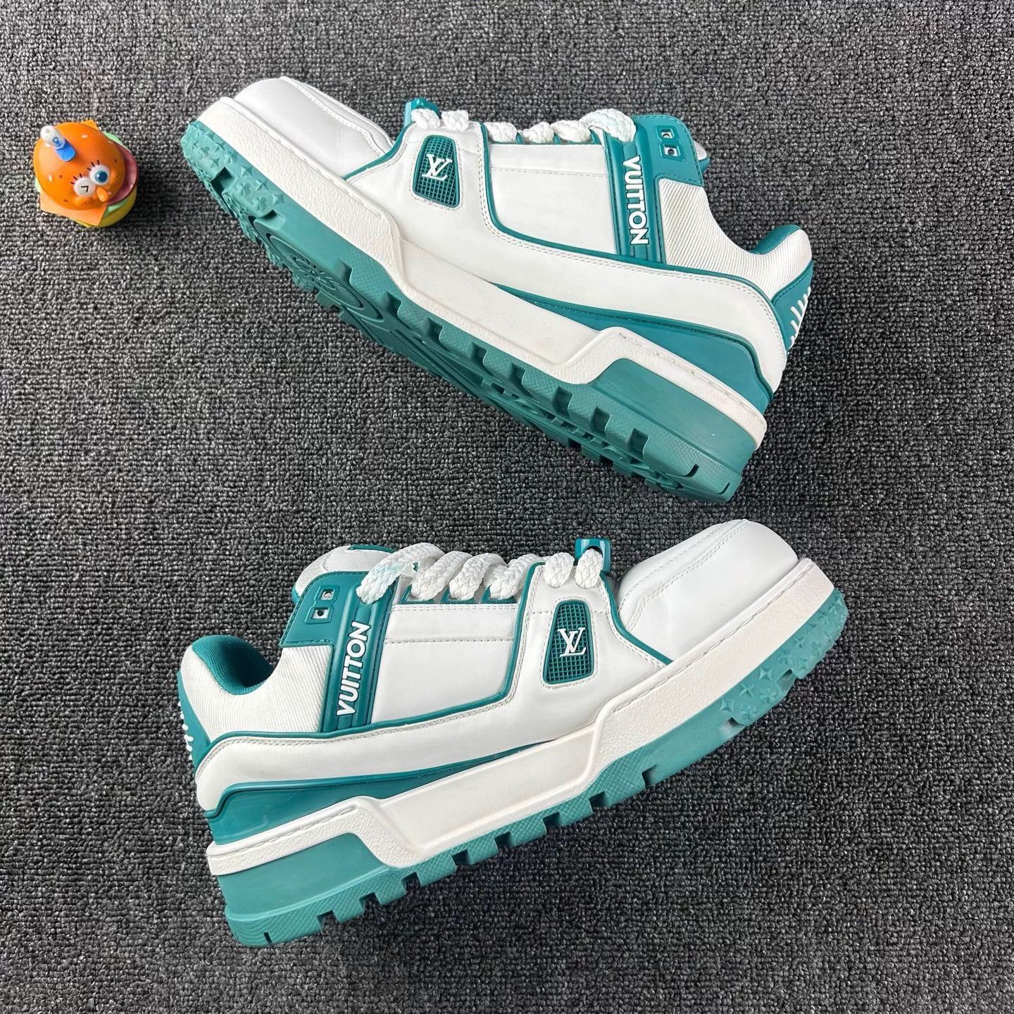 Louis Vuitton LV white green platform sneakers size 42 Size US 7 / EU 40 - 4 Thumbnail