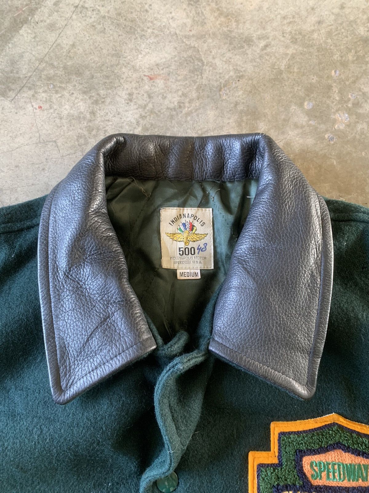 Japanese Brand Indianapolis Motor Speedway varisty jacket rare back design Size US L / EU 52-54 / 3 - 3 Thumbnail