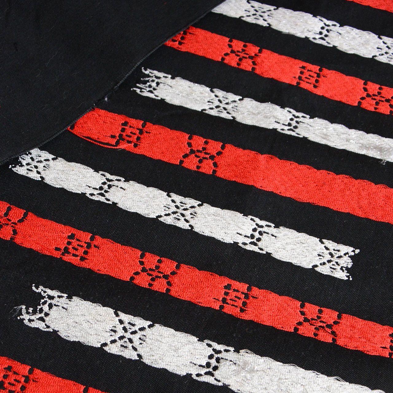 Japanese Brand Japan Vintage Embroidered Cotton Textile in Bolt Size ONE SIZE - 4 Thumbnail