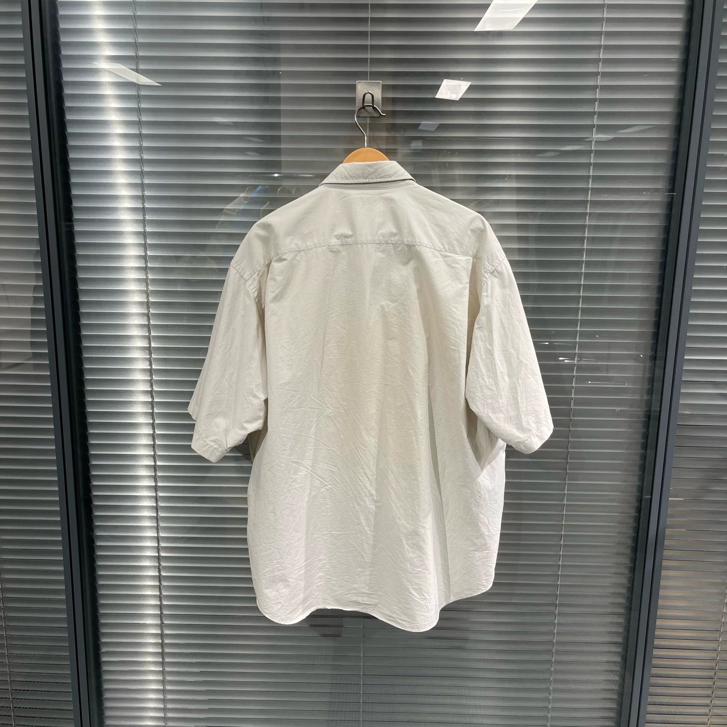 Balenciaga Balenciaga Logo Print Crewneck Short-Sleeve Shirt 38 Size US S / EU 44-46 / 1 - 2 Thumbnail
