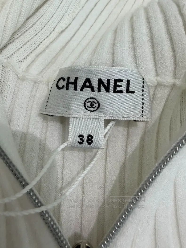 Chanel Chanel White double c hollow hooded knitted short sleeves Size XS / US 0-2 / IT 36-38 - 4 Thumbnail