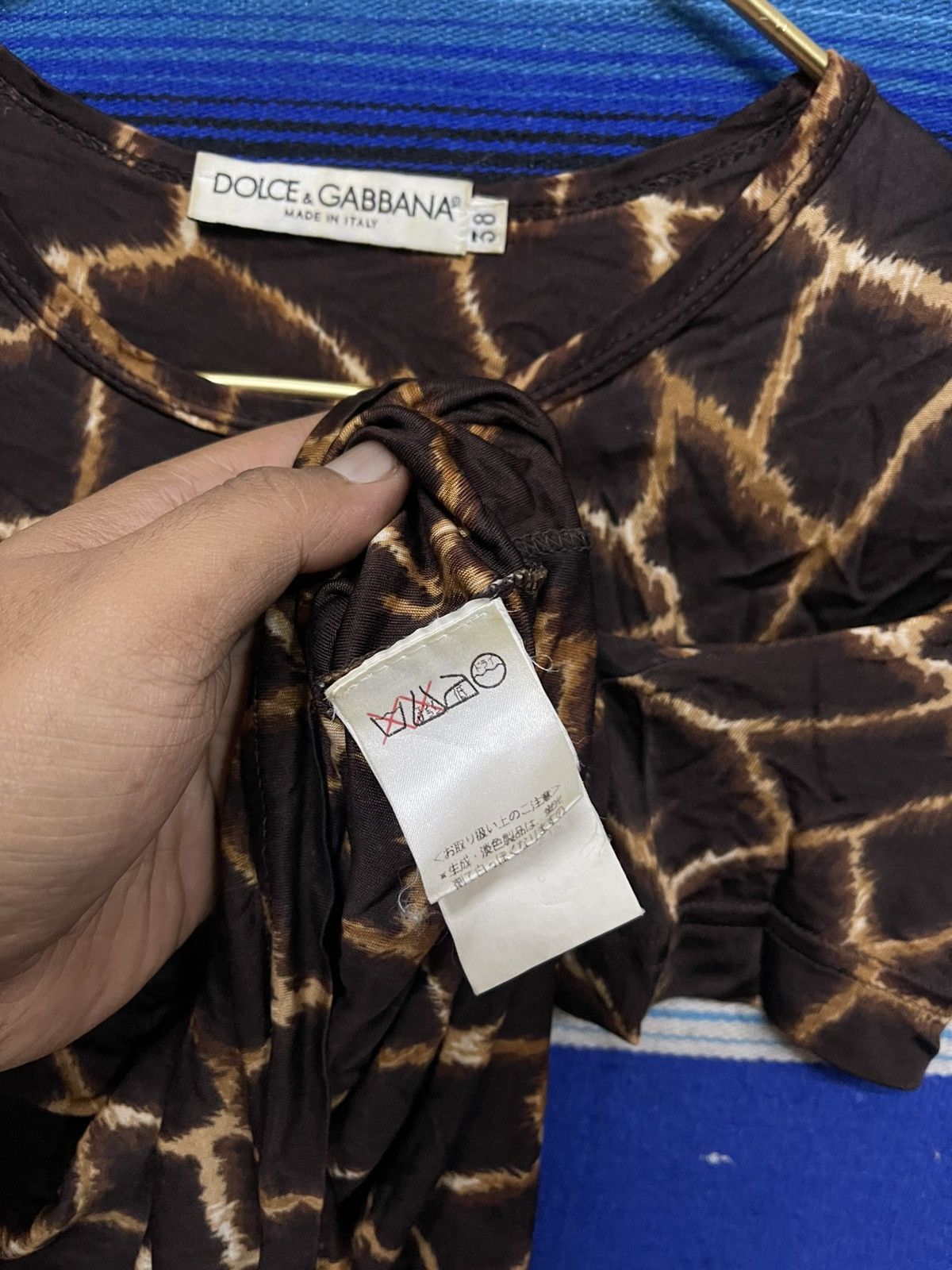 Dolce & Gabbana × Vintage Vintage 90s DOLCE & GABBANA Giraffe Pattern Stretch Shirt Size XS / US 0-2 / IT 36-38 - 7 Thumbnail