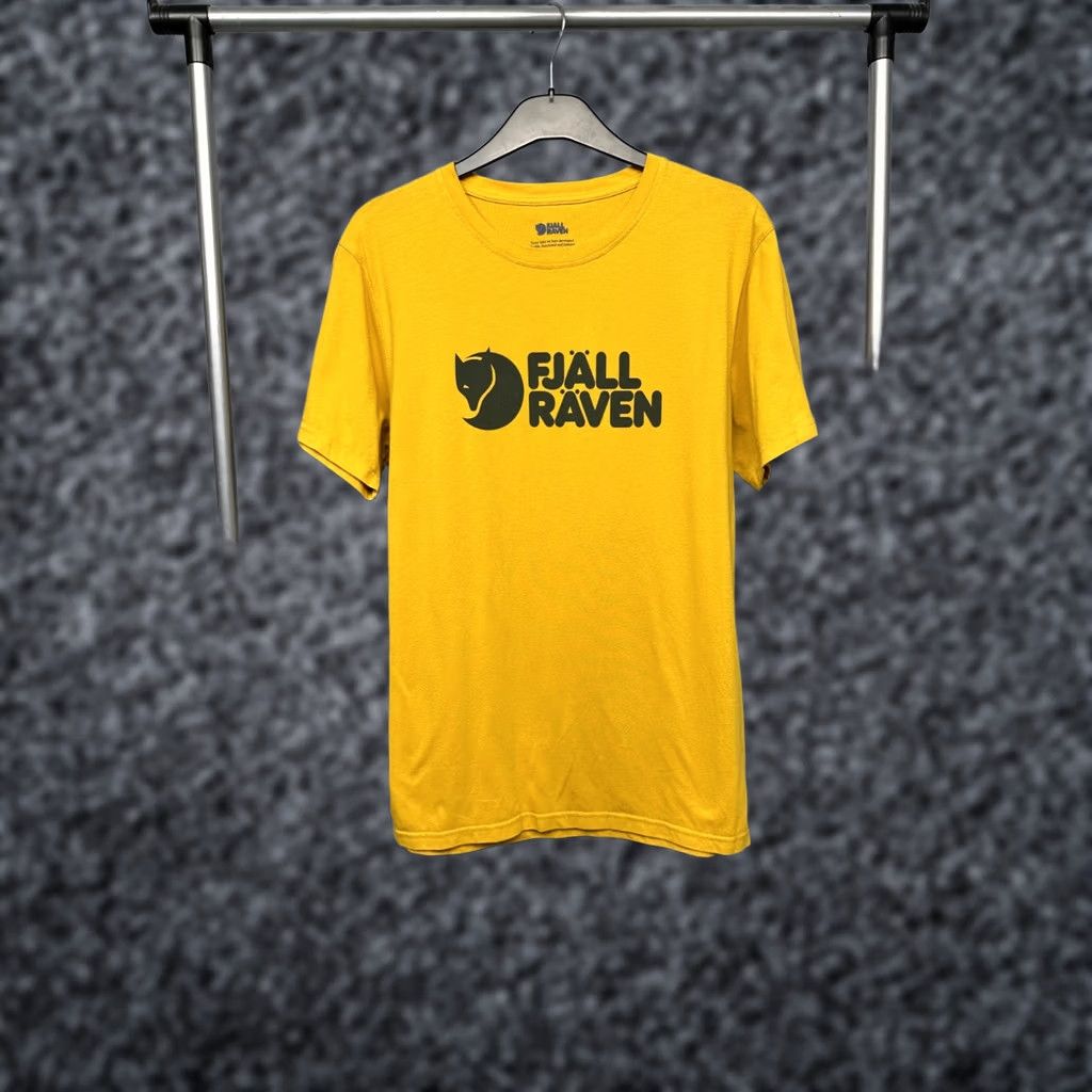 Vintage Fjallraven Mens T-Shirt Crew Neck Big Logo Size L Yellow Short Sleeve Cotton Graphic Print Outdoor Mens Size US L / EU 52-54 / 3 - 1 Thumbnail