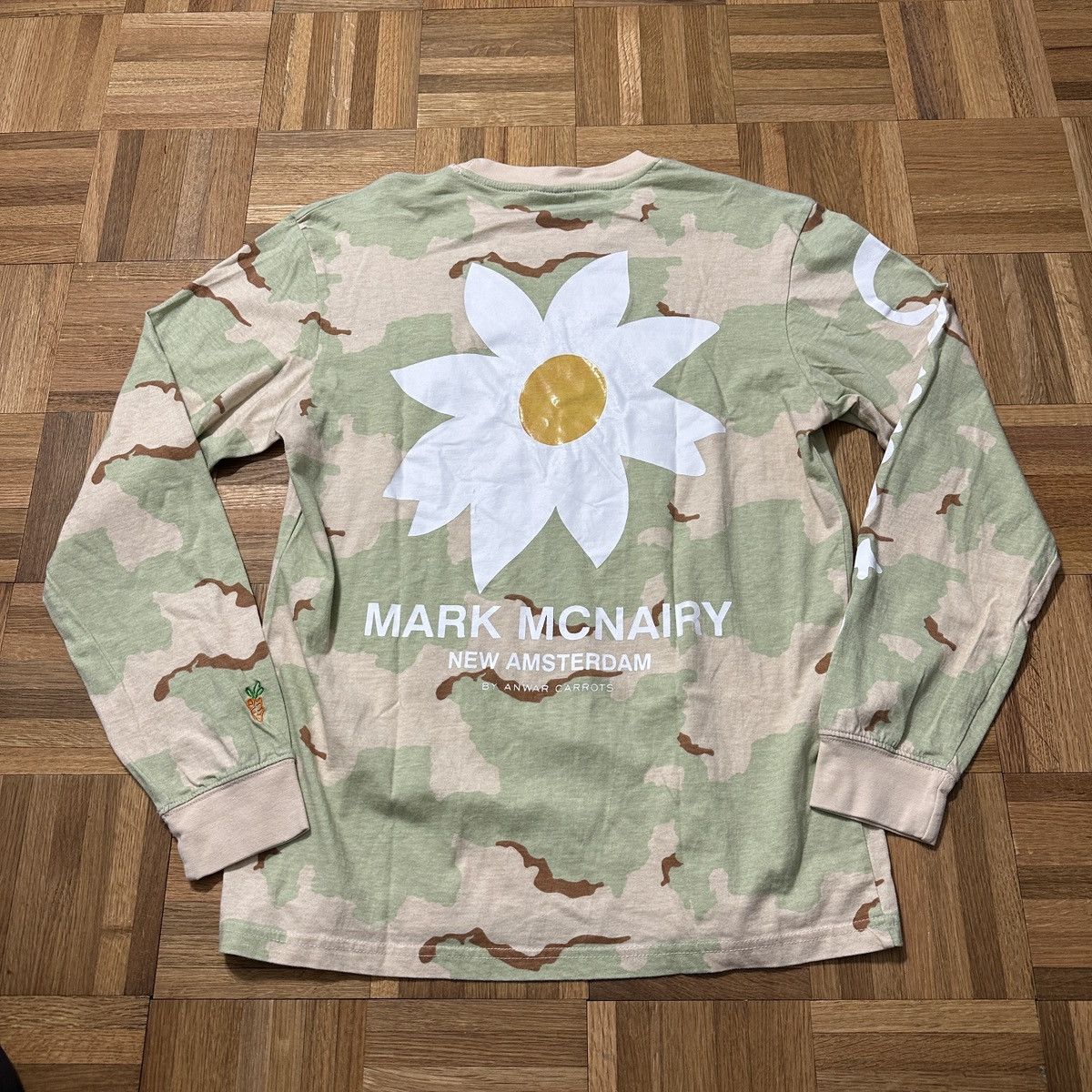 Carrots by Anwar Carrots Anwar Carrots x Mark McNairy long sleeve tee Size US S / EU 44-46 / 1 - 1 Thumbnail