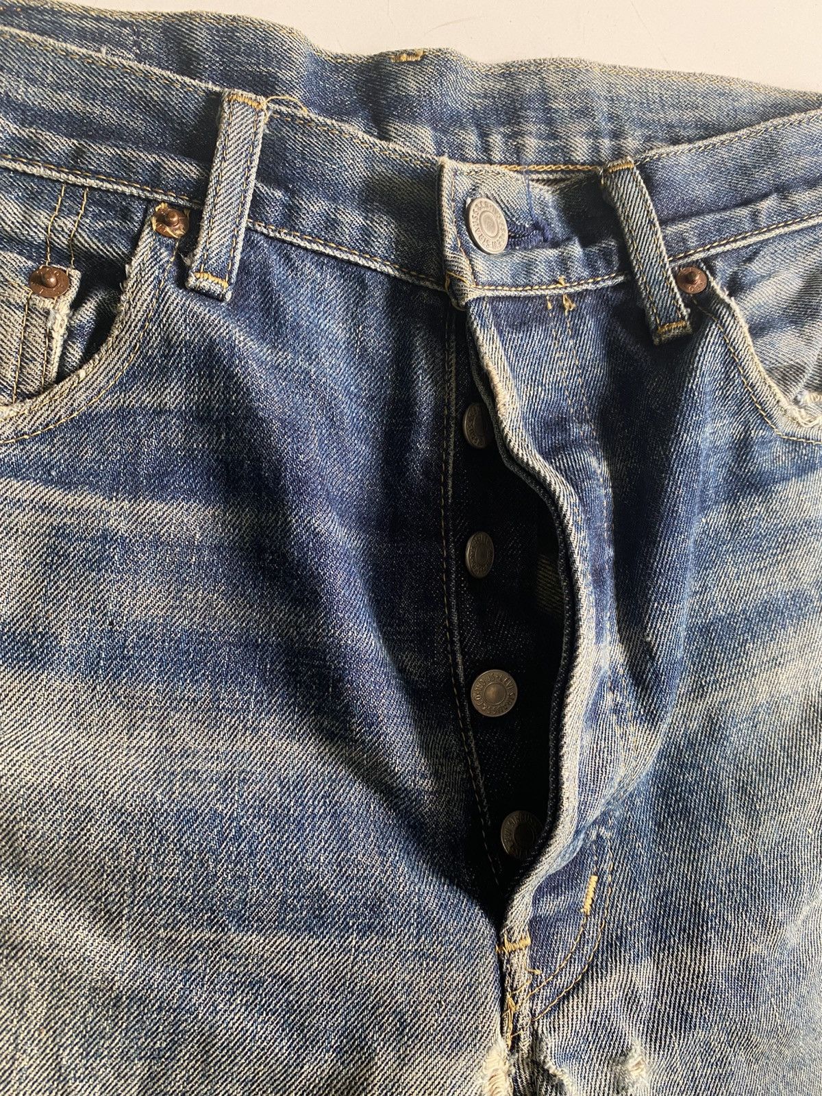 Composition by Kenzo × Levi's Vintage Clothing Vintage Levi’s BE distressed selvedge Size US 33 - 5 Thumbnail