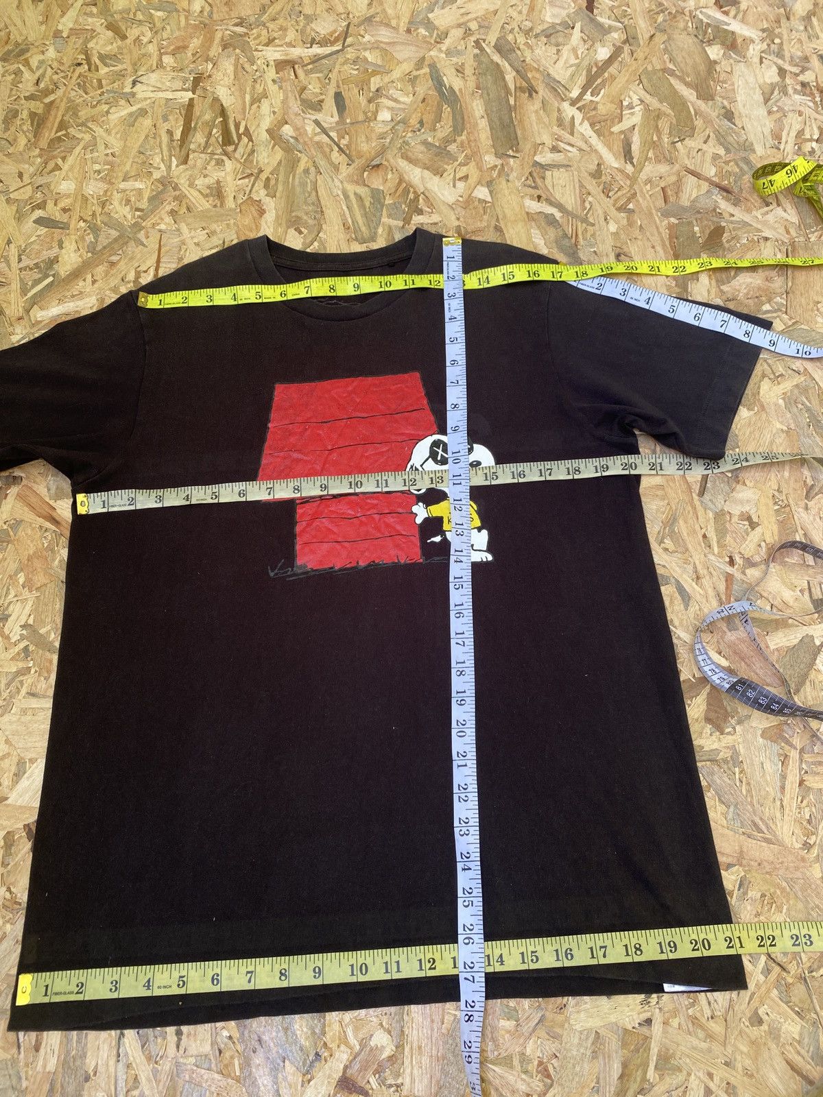 Kaws × Peanuts × Uniqlo Vintage kaw x peanuts tee Size US M / EU 48-50 / 2 - 15 Thumbnail