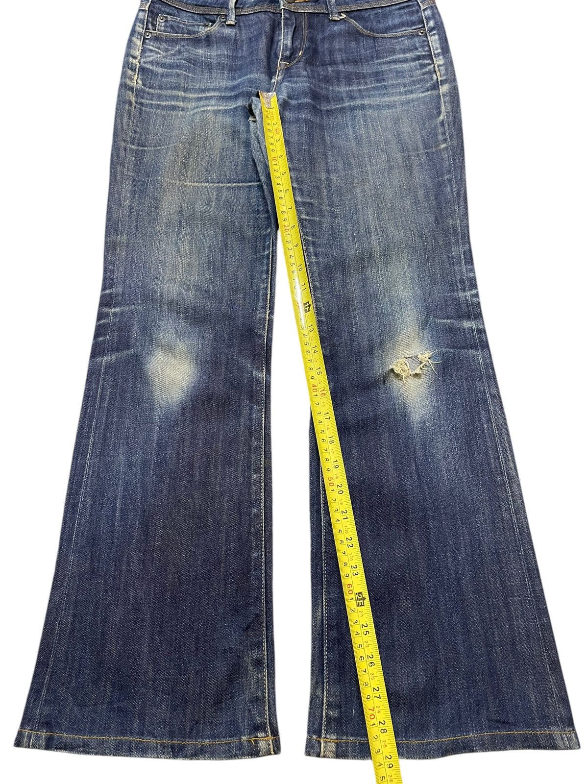 Uniqlo Vintage Japanese Uniqlo Faded Wash Distress Wide Leg Jeans Size US 31 - 13 Thumbnail