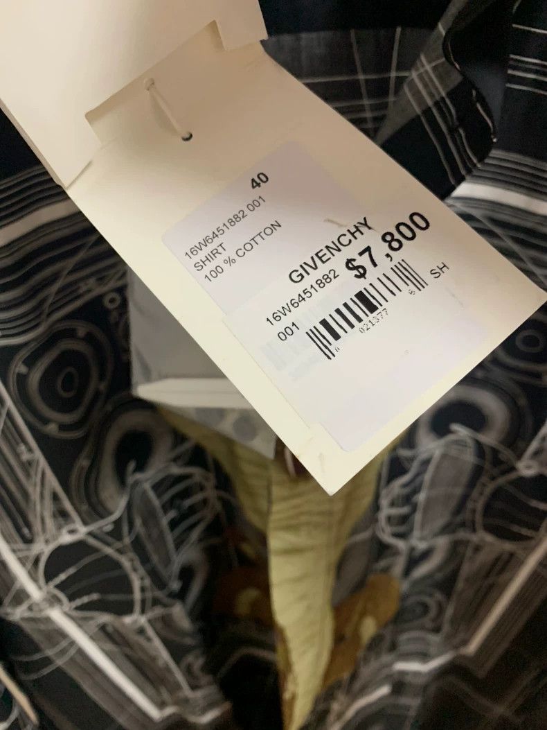 Givenchy Givenchy Size 40Cobra Shirt 2506-Nextarrow Size US XL / EU 56 / 4 - 4 Thumbnail