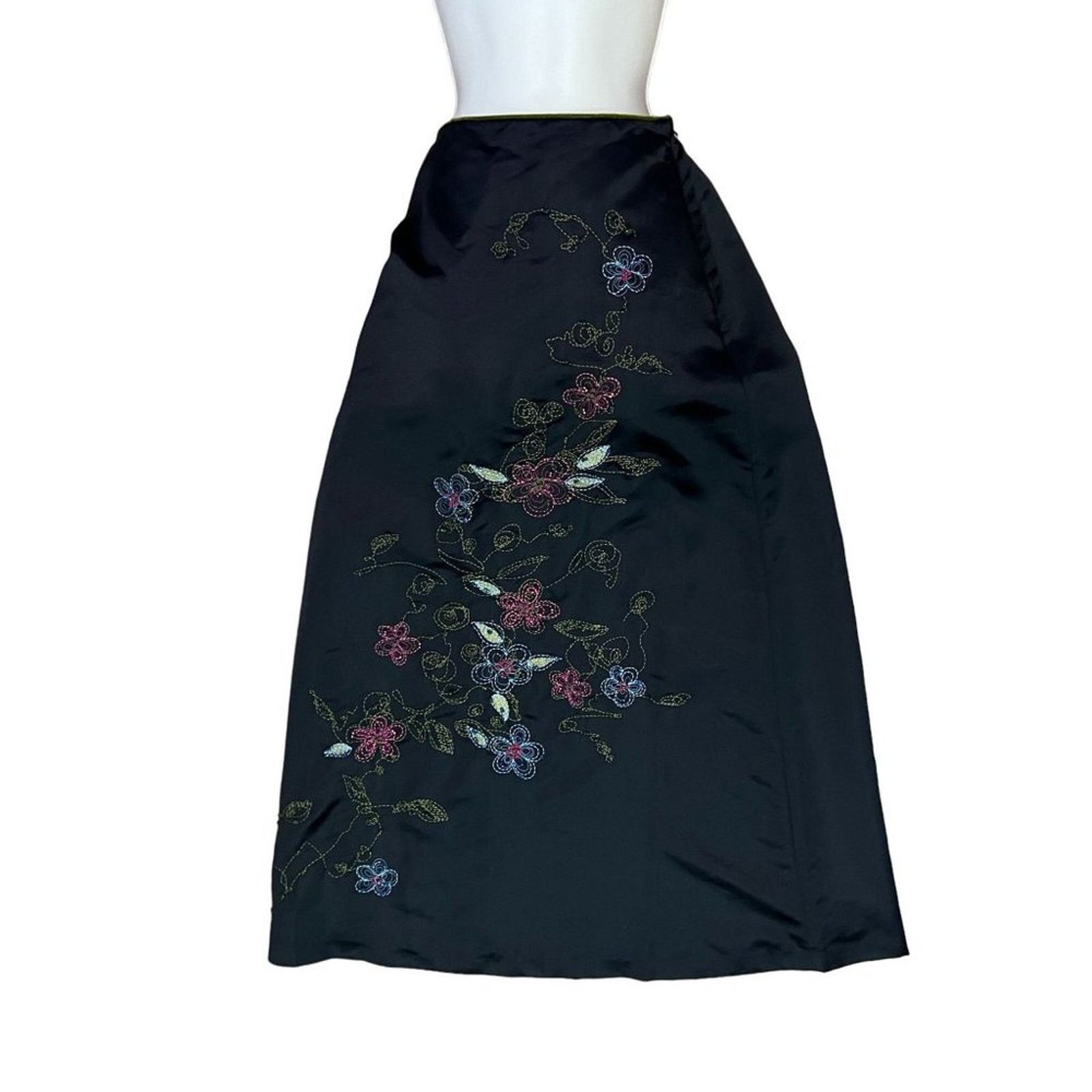 Vintage The Limited Full Skirt Size 8 Satin Embroidered Beaded Size 30" / US 8 / IT 44 - 1 Thumbnail