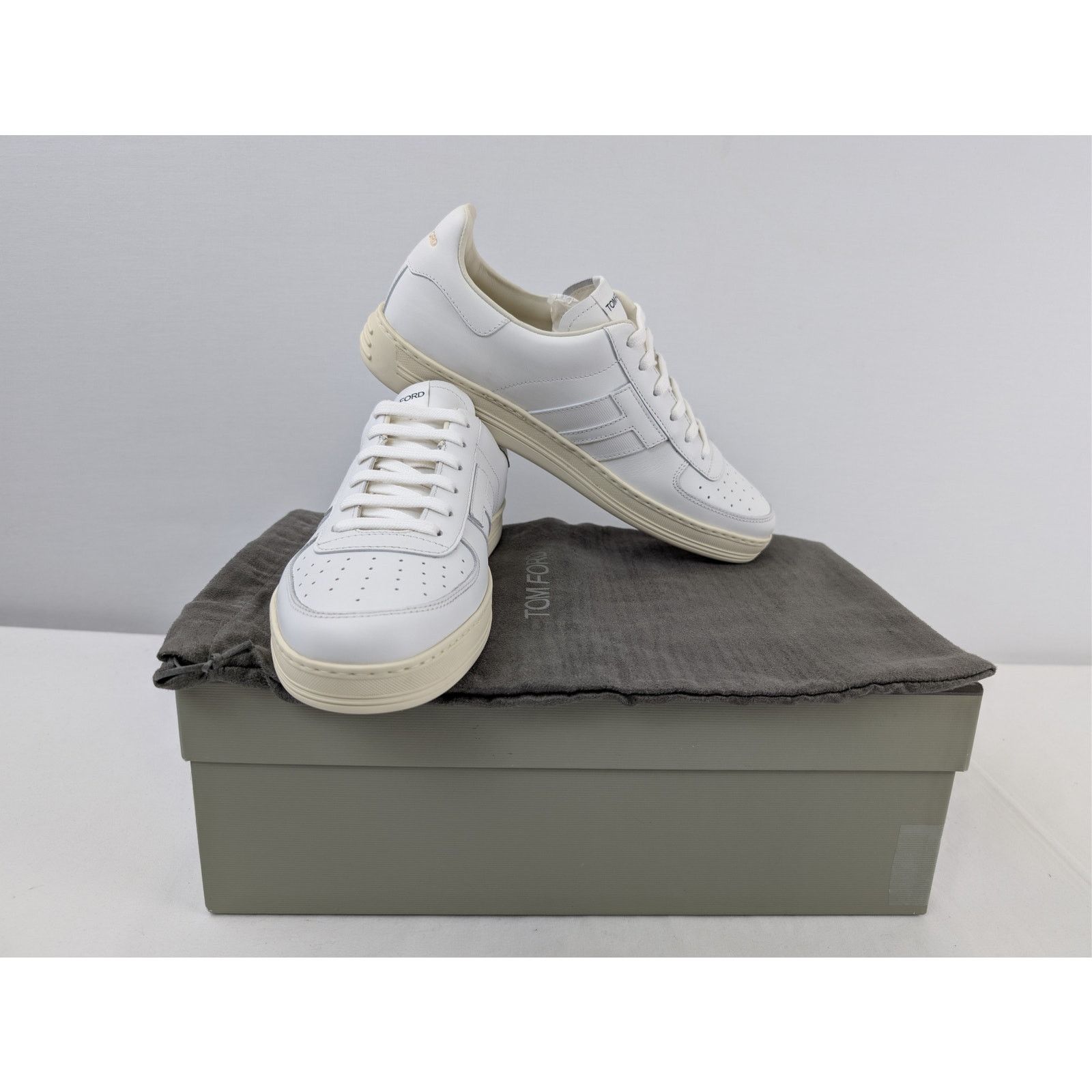 Tom Ford o1rshd1 Classic Radcliffe leather low-top sneaker in white Size US 8.5 / EU 41-42 - 18 Thumbnail