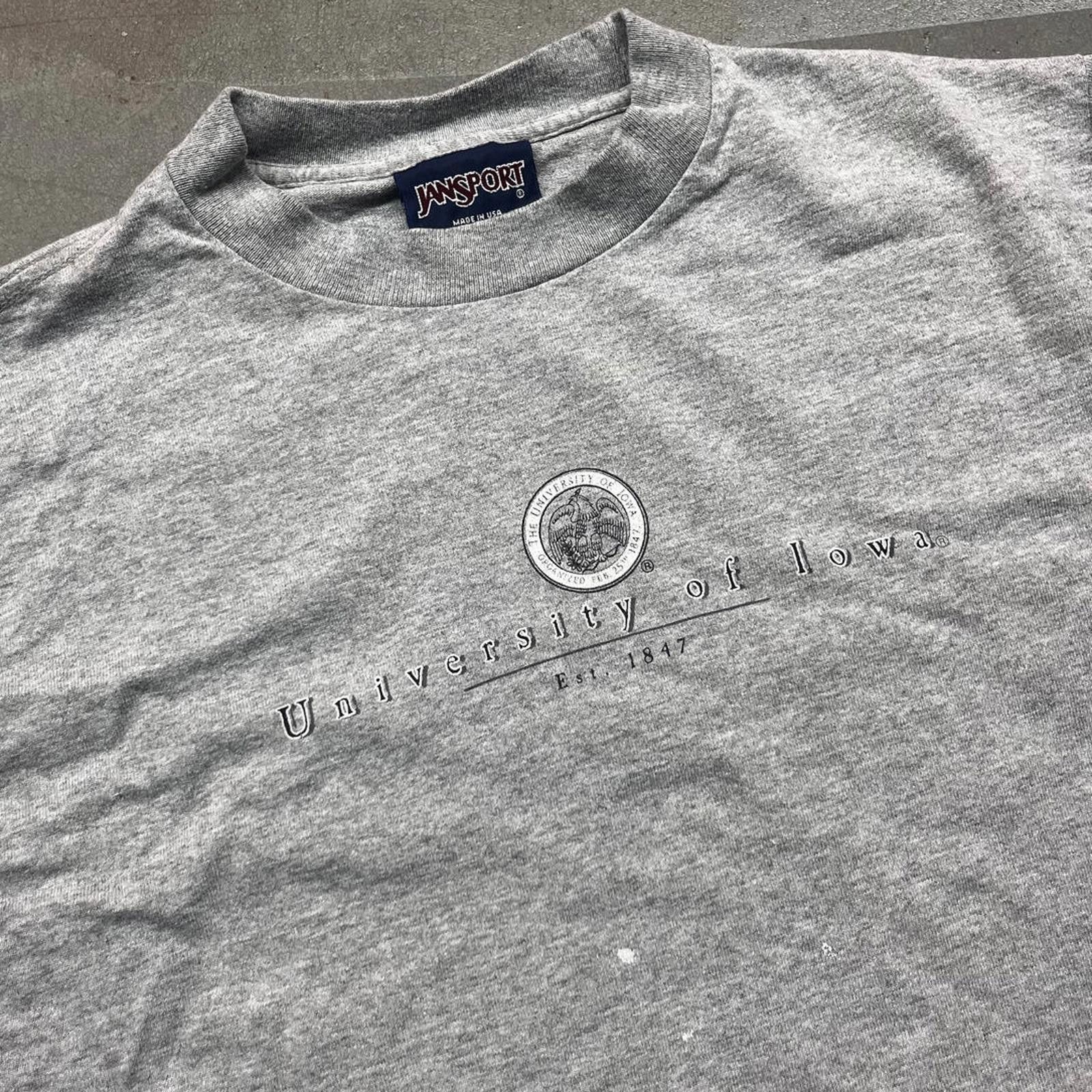 Jansport Vintage 90s Made in USA JanSport University of Iowa Tshirt S Size US S / EU 44-46 / 1 - 1 Thumbnail