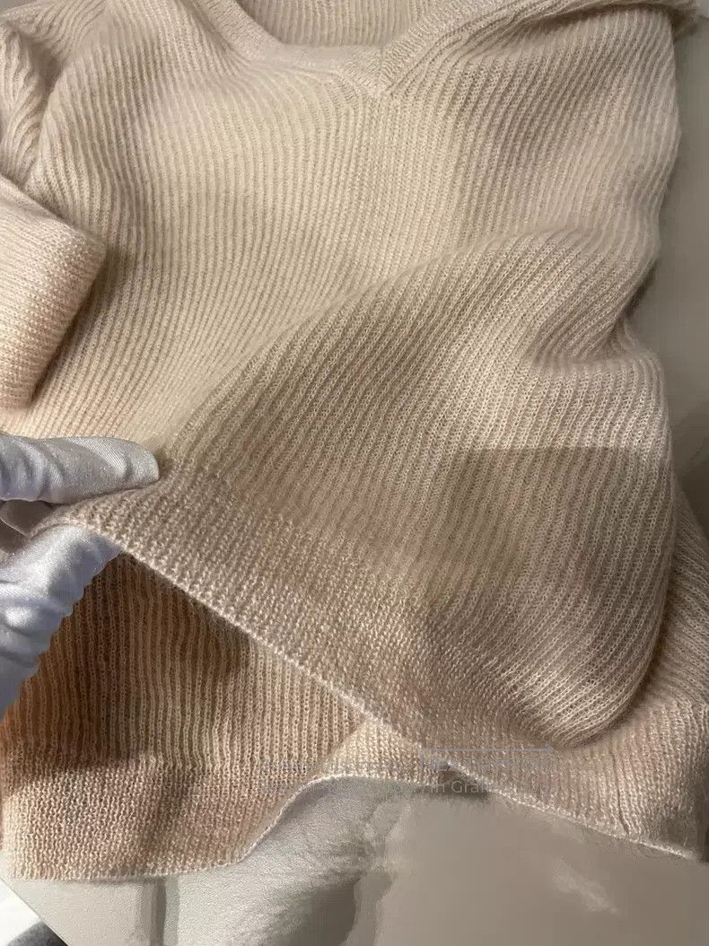 Brunello Cucinelli Brunello Cucinelli Nude pink nylon mohair sweater Size M / US 6-8 / IT 42-44 - 8 Thumbnail