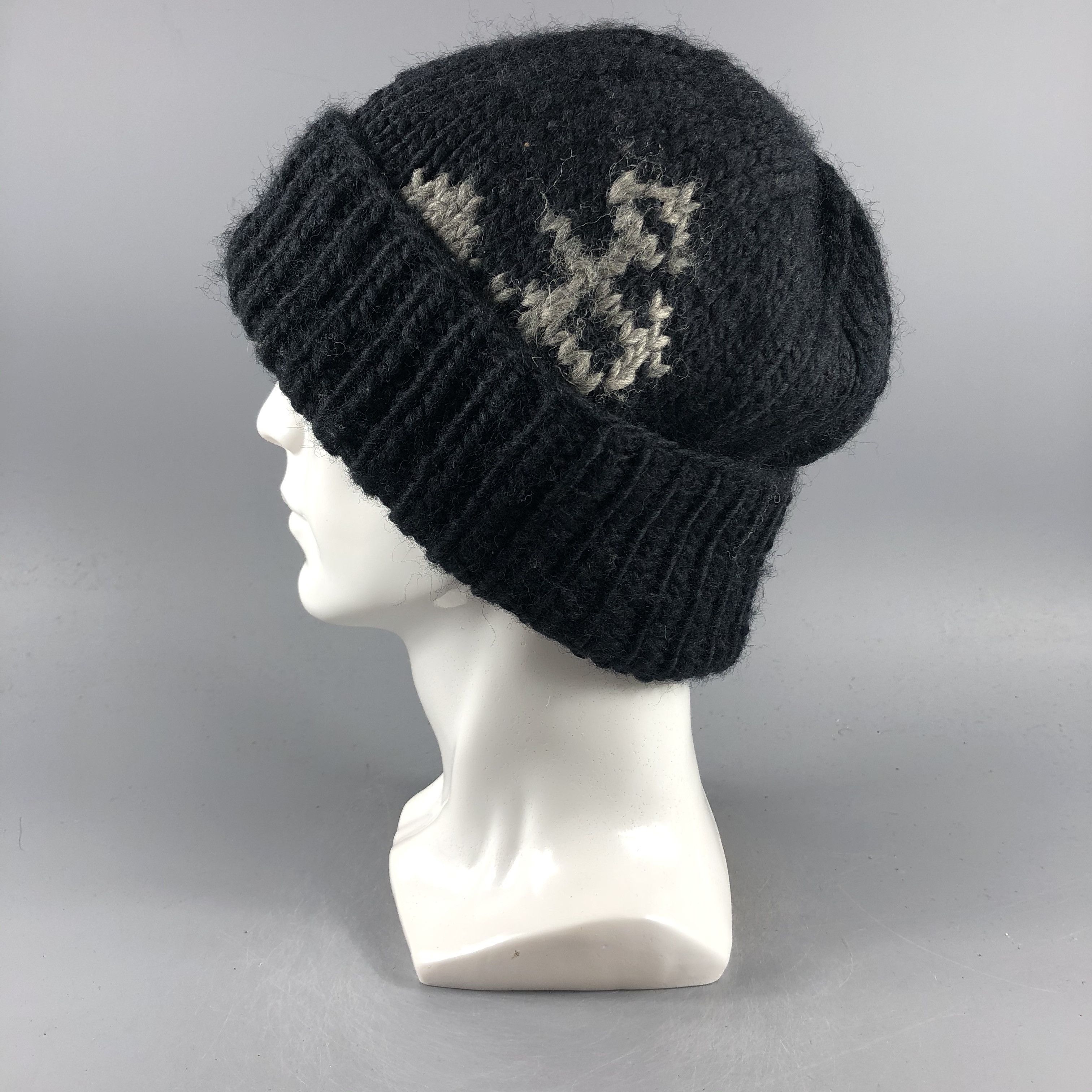 Other × Vintage Unknown Ribbed Knit Beanie Snow Hat Snow Cap -D178 Size ONE SIZE - 1 Thumbnail