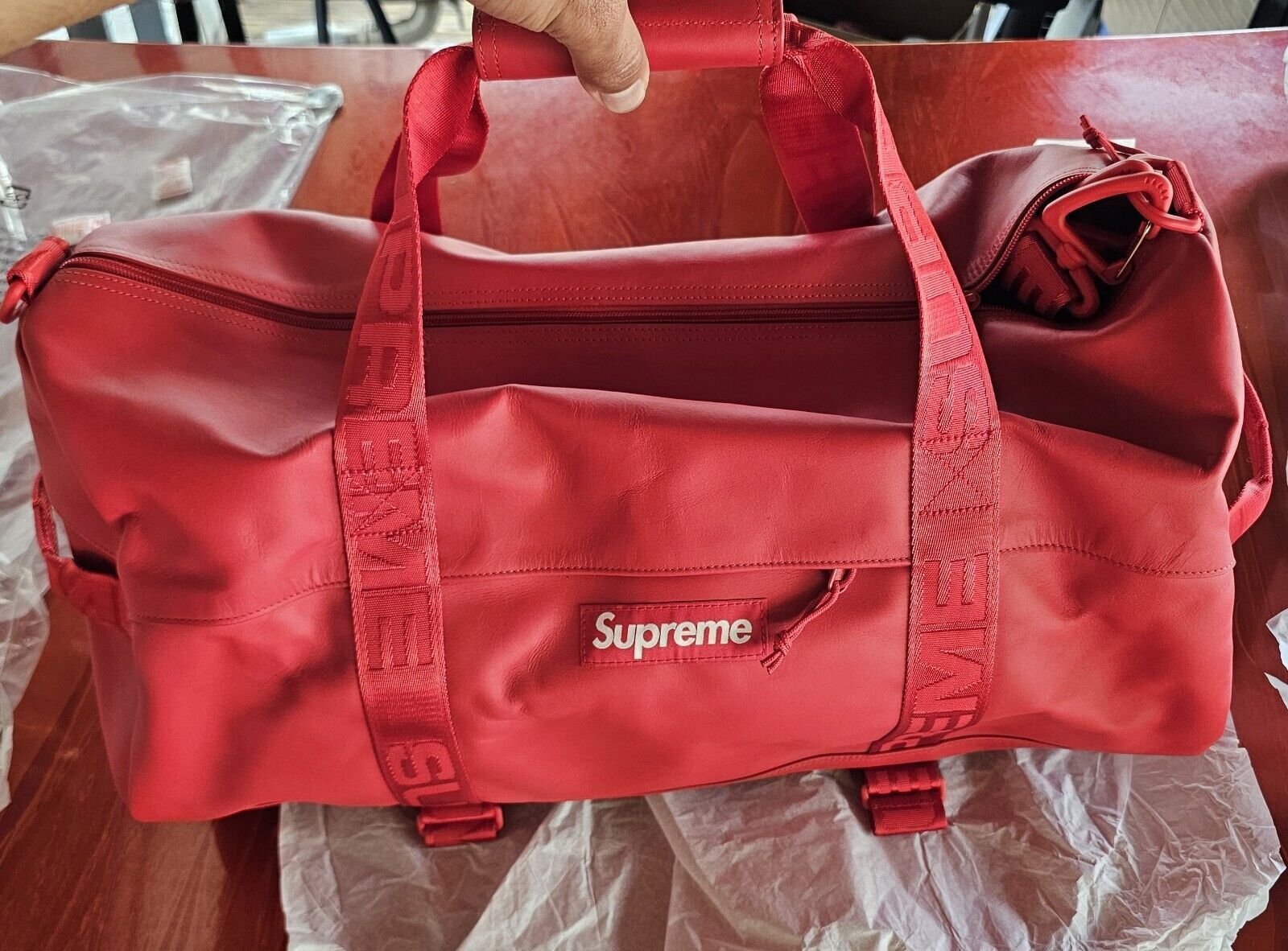 Fashion fake supreme duffle bag