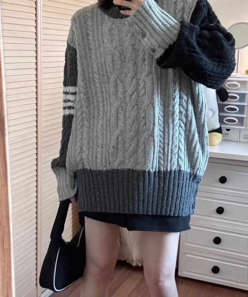 Thom Browne Thom browne Size 1 Gray sweater 2503-Nextarrow Size S / US 4 / IT 40 - 2 Thumbnail