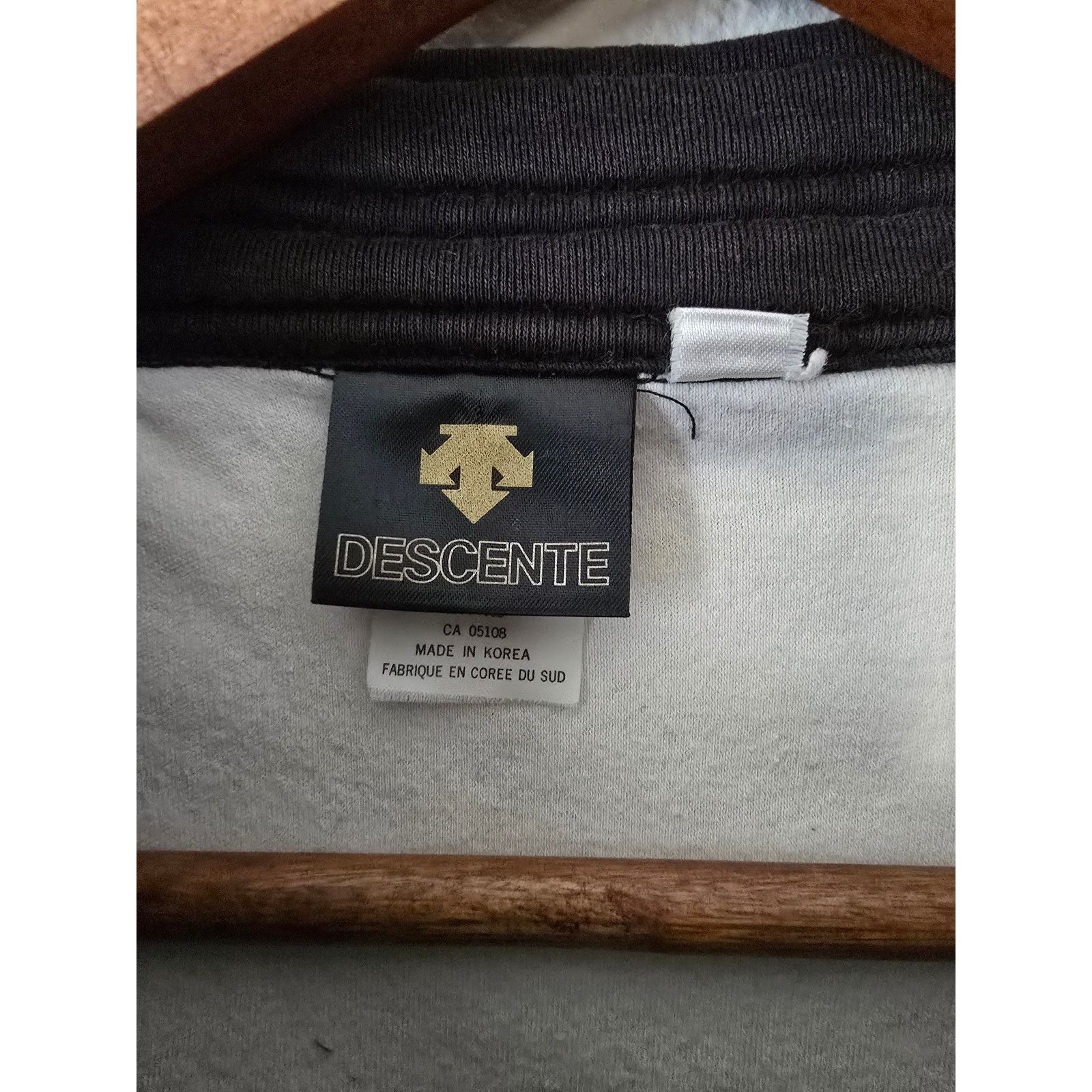Descente Vintage Descente Pullover Sweater White 1/4 zip M Sweatshirt Size US M / EU 48-50 / 2 - 4 Thumbnail
