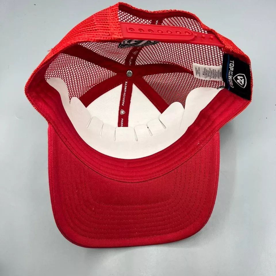 Top Of The World Wisconsin Badgers Trucker Hat Men Top of the World Snap Back Size ONE SIZE - 4 Thumbnail