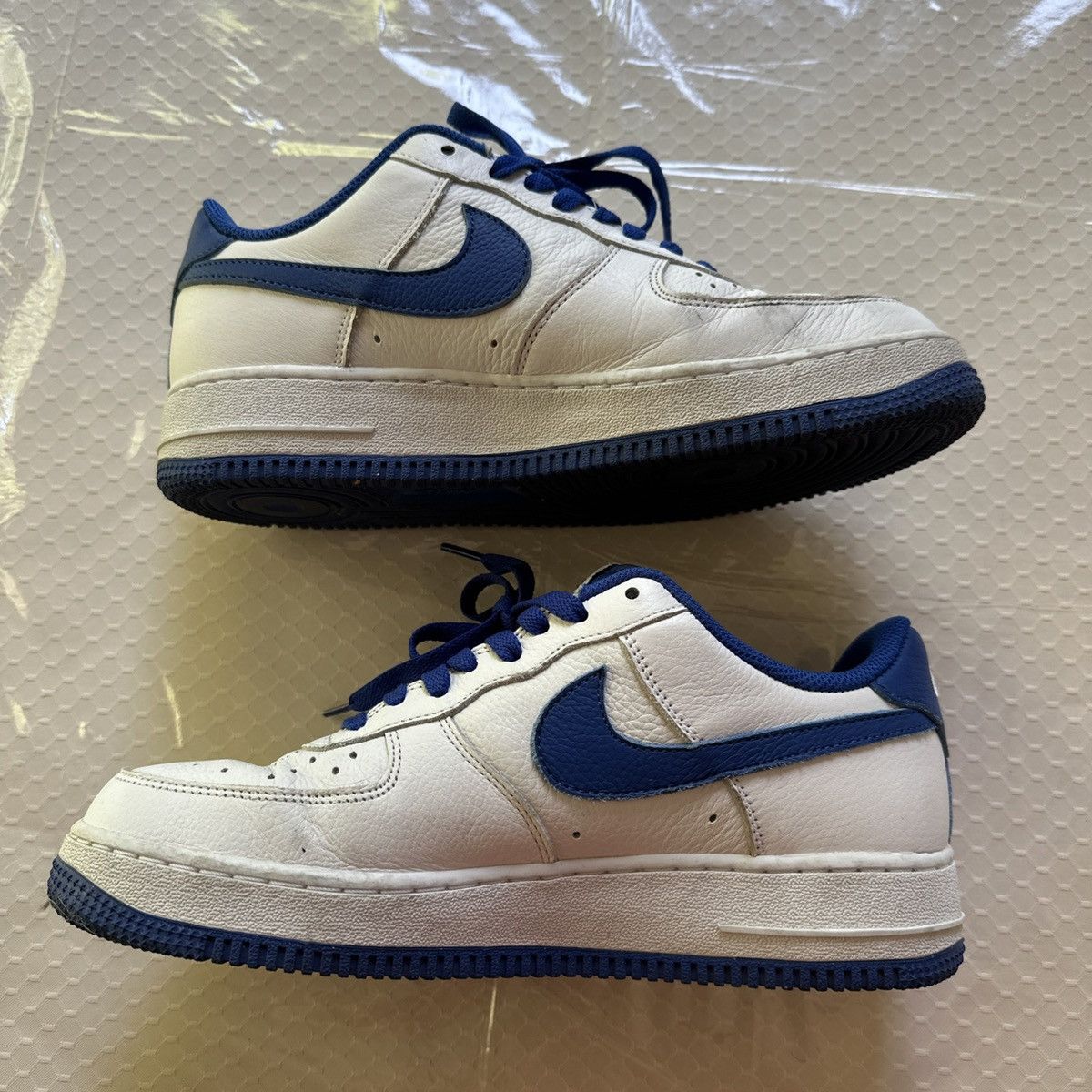 Nike Nike Men's Air Force One Low White & Blue Sneaker Size 7.5 Size US 7.5 / EU 40-41 - 1 Thumbnail
