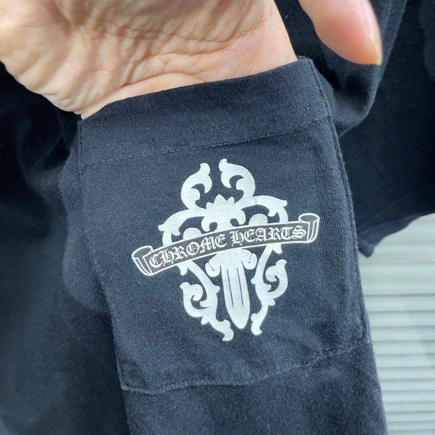 Chrome Hearts Chrome Hearts Black Scroll 5-Sword Print SS Tee Size US M / EU 48-50 / 2 - 4 Thumbnail