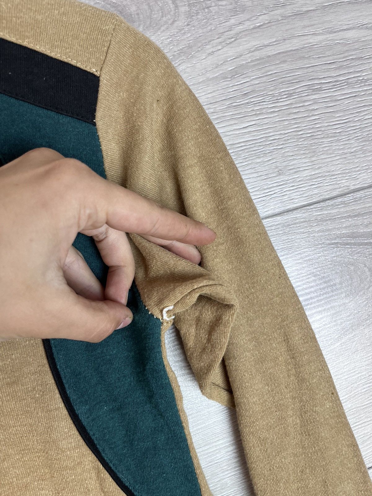 Hugo Boss Vintage men’s long sleeve Hugo Boss classic size S 1990s Size US S / EU 44-46 / 1 - 8 Thumbnail