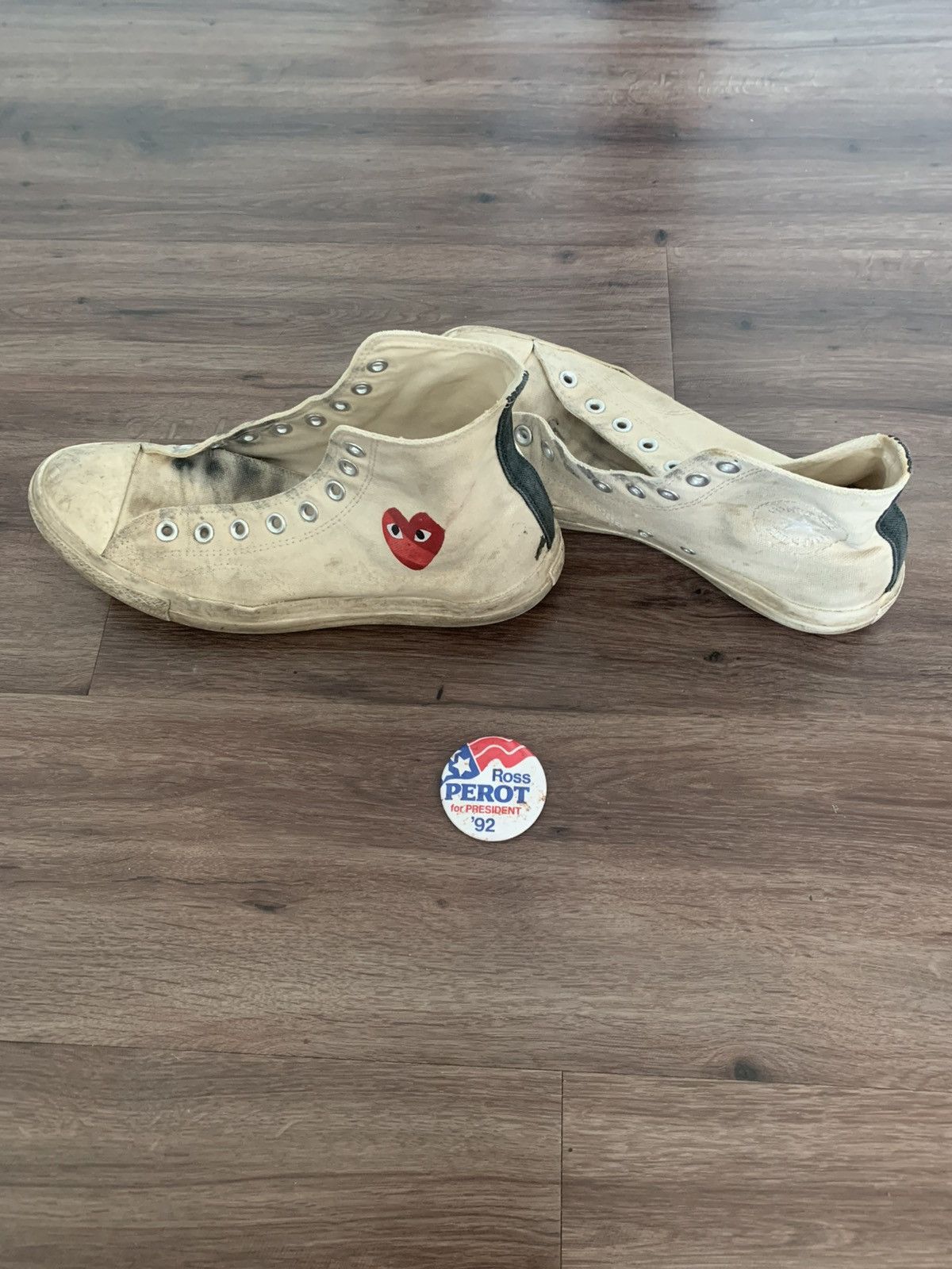 Comme des Garcons PLAY × Converse CDG Play Converse High Tops, Small Hearts, 2014 Size US 9 / EU 42 - 2 Thumbnail