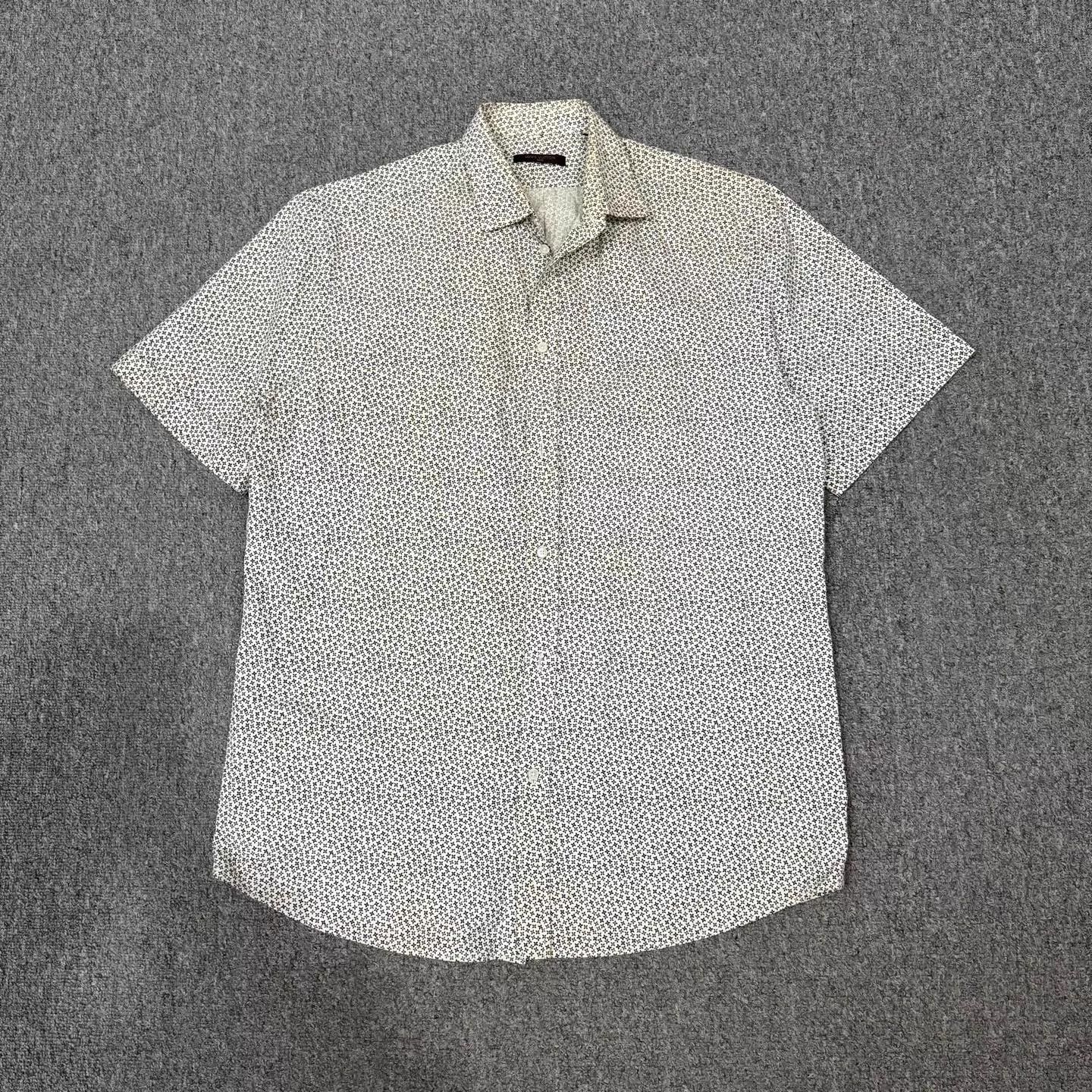 Louis Vuitton LV all over print short sleeve shirt XL 99 new Size US XL / EU 56 / 4 - 1 Thumbnail