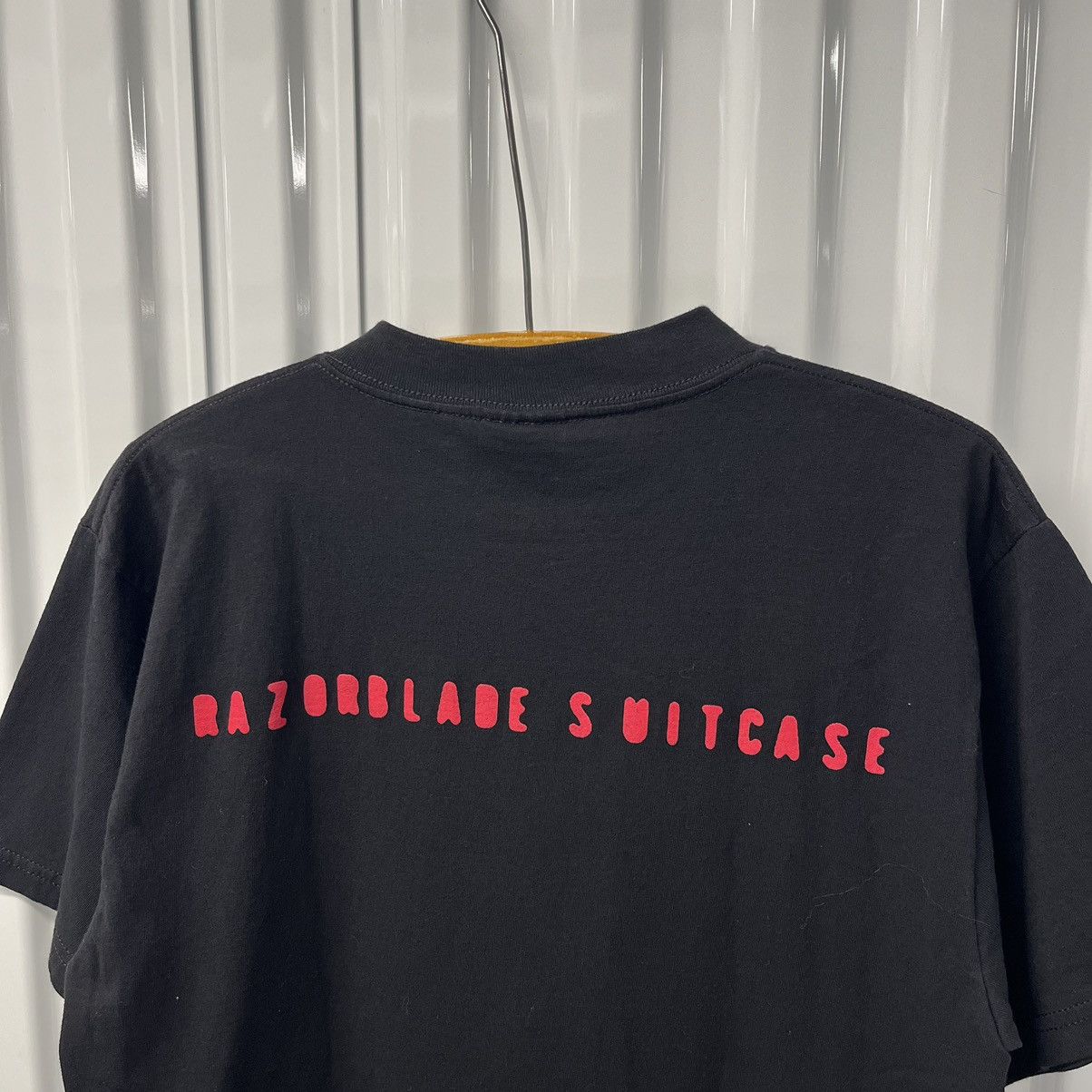 Band Tees × Giant × Vintage Rare Vintage 90s Bush Razorblade Suitcase Band Tee Size US L / EU 52-54 / 3 - 10 Thumbnail