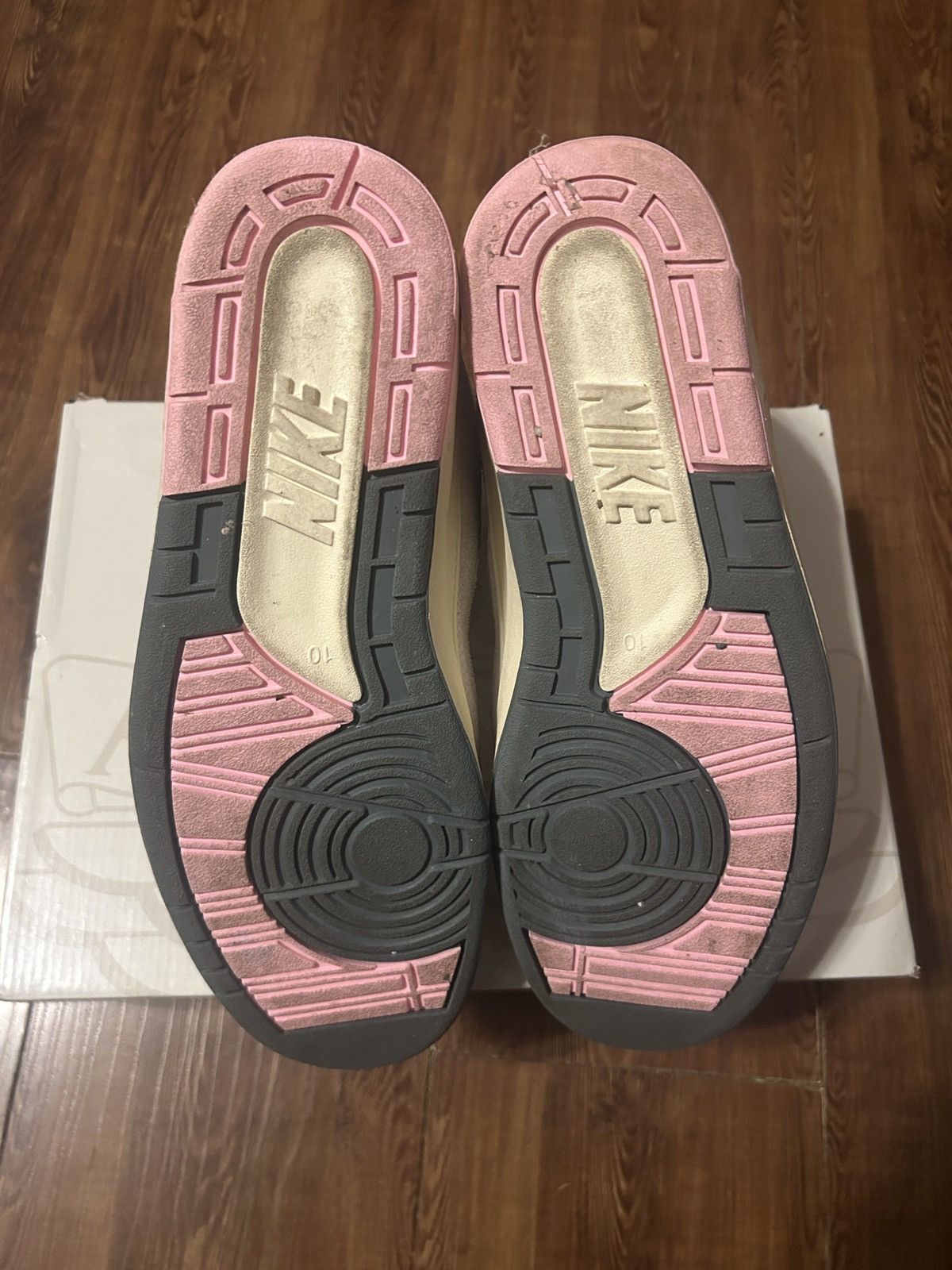 Jordan Brand Soft Pink Jordan 2s Size US 10 / EU 43 - 5 Thumbnail