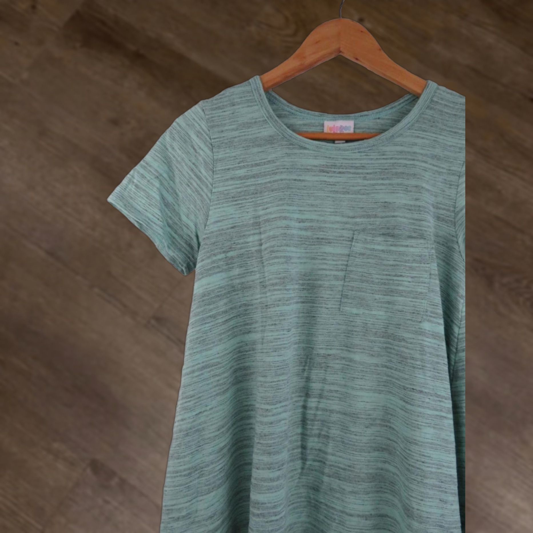 Vintage LuLaRoe Carly Dress 2XS Mint Green Black Unicorn Swing EUC Womens Stripes Knee Length 90s Tunic/Shirt Dress VINTAGE: No Size XXS / US 00 / IT 34 - 1 Thumbnail