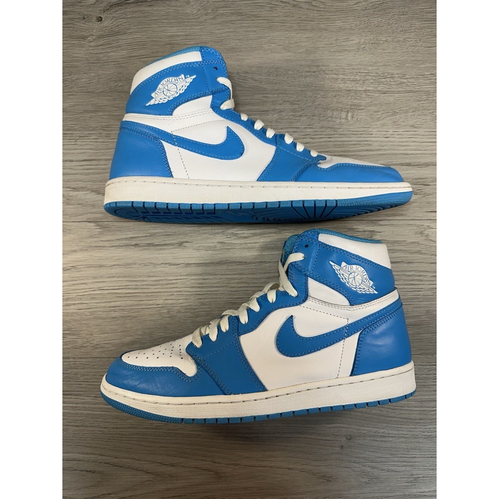 Jordan Brand Jordan 1 Retro High OG UNC 2015 - Size 11 Size US 11 / EU 44 - 2 Thumbnail