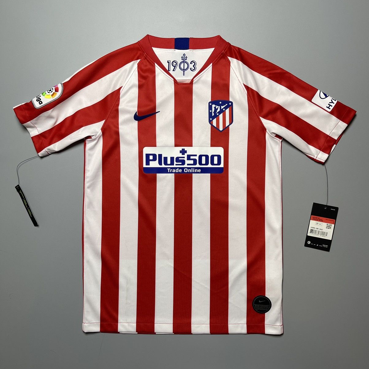 Nike × Vintage YOUTH SIZE ATLETICO MADRID NIKE 2019/2020 SOCCER HOME JERSEY Size US XXS / EU 40 - 1 Thumbnail