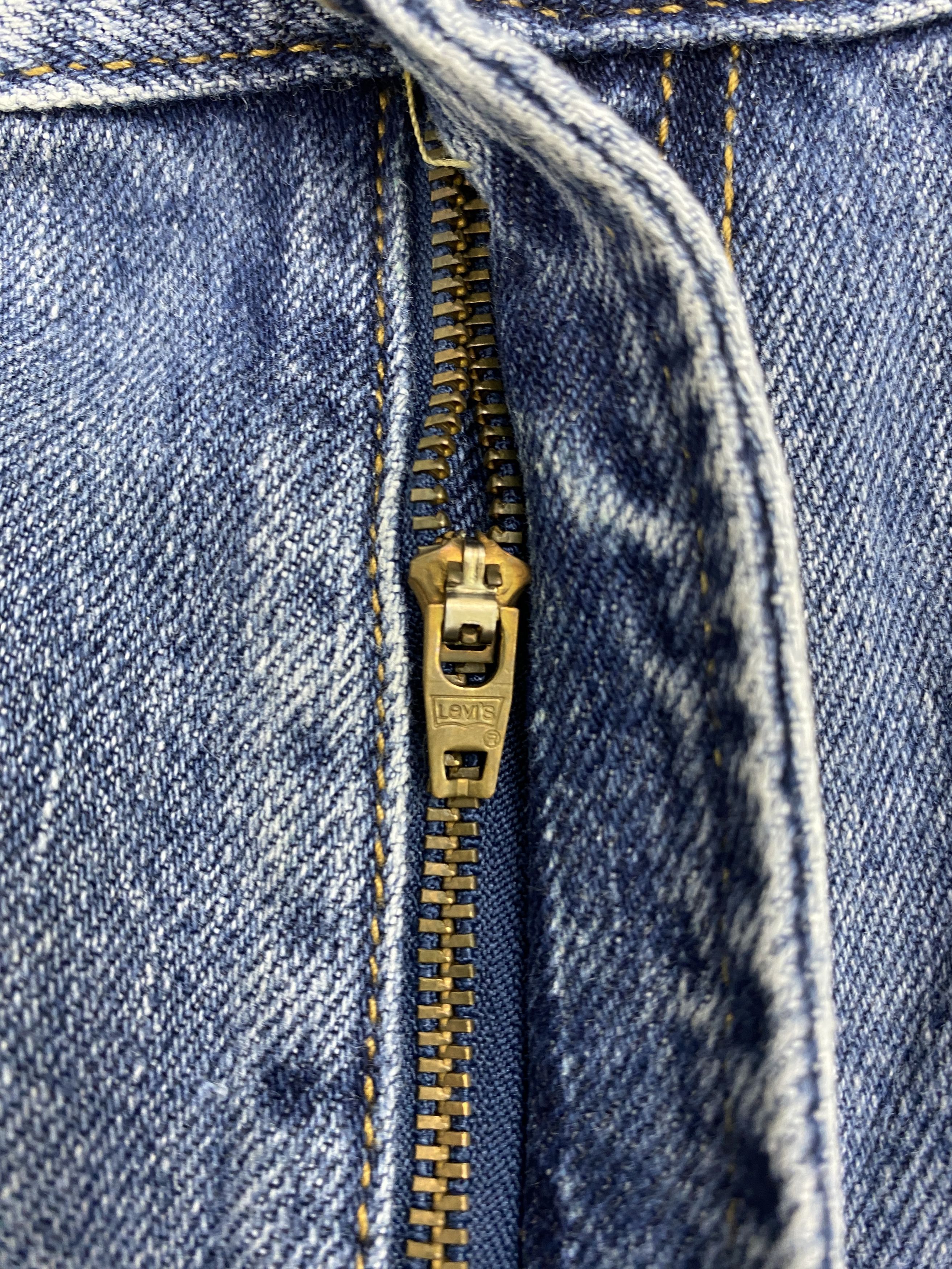 Levi's × Vintage Vintage Levis 550 Blue Denim Jeans Size US 39 - 10 Thumbnail