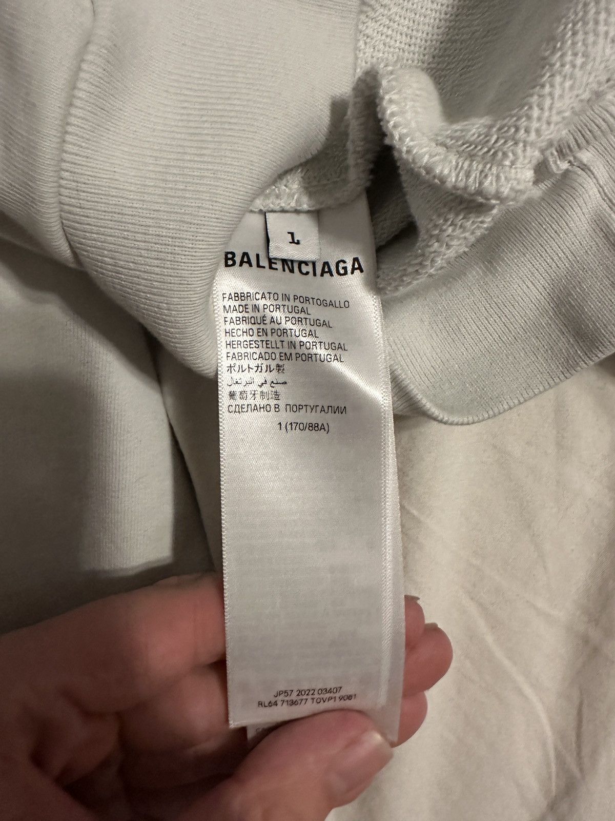 Balenciaga Balenciaga FW23 Dirty White Hoodie Oversized Fit Marker Logo Size US S / EU 44-46 / 1 - 6 Thumbnail