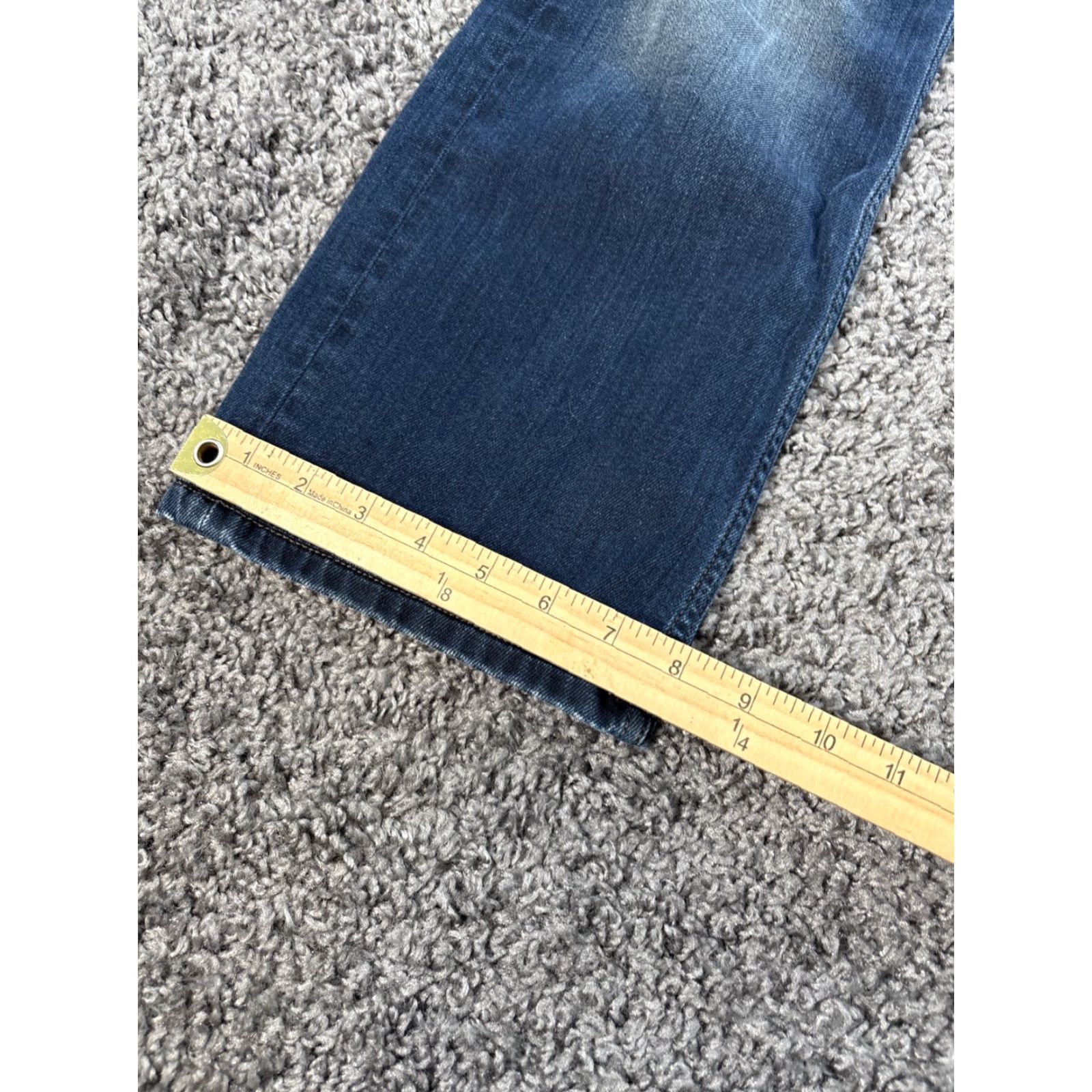 Diesel Diesel Jeans Mens Size 31x28 Larkee Relaxed Fit Straight Leg Button Fly Jeans Regular Men Blue denim 28 inseam Size US 31 - 3 Thumbnail