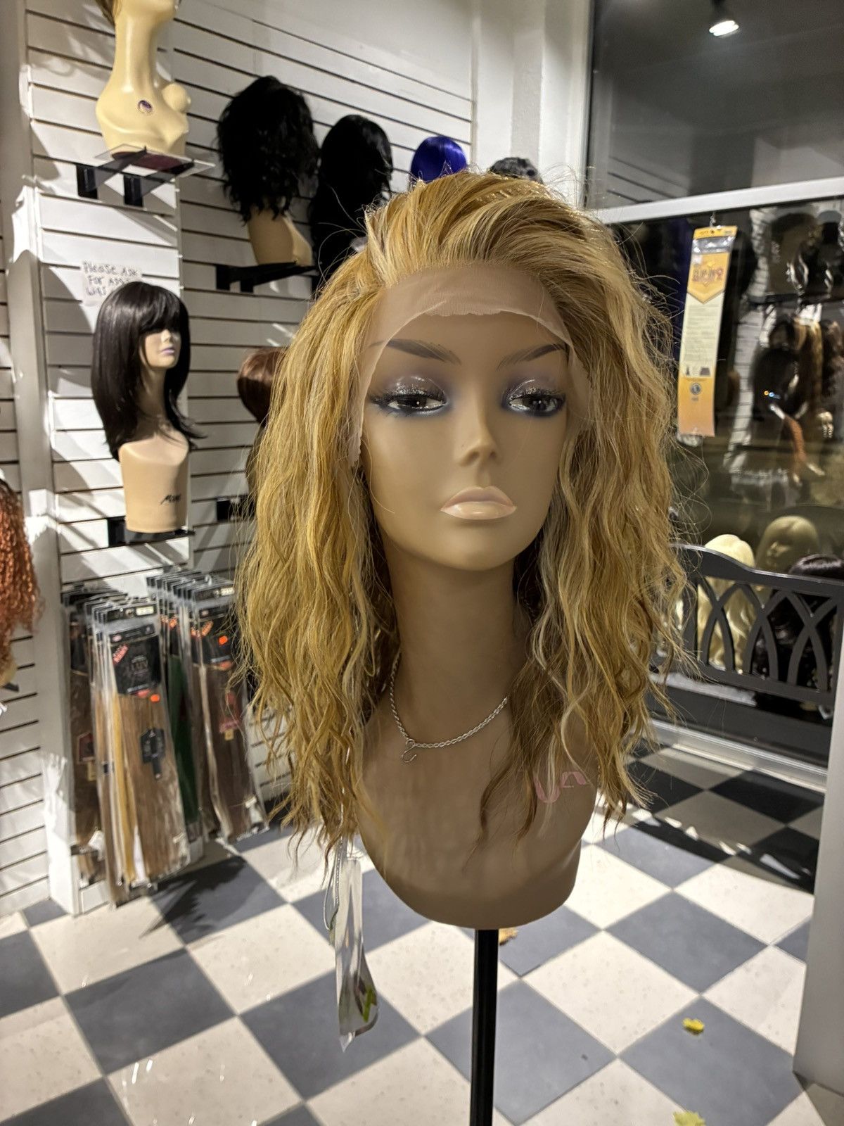 Other Tess wigs Size ONE SIZE - 2 Thumbnail