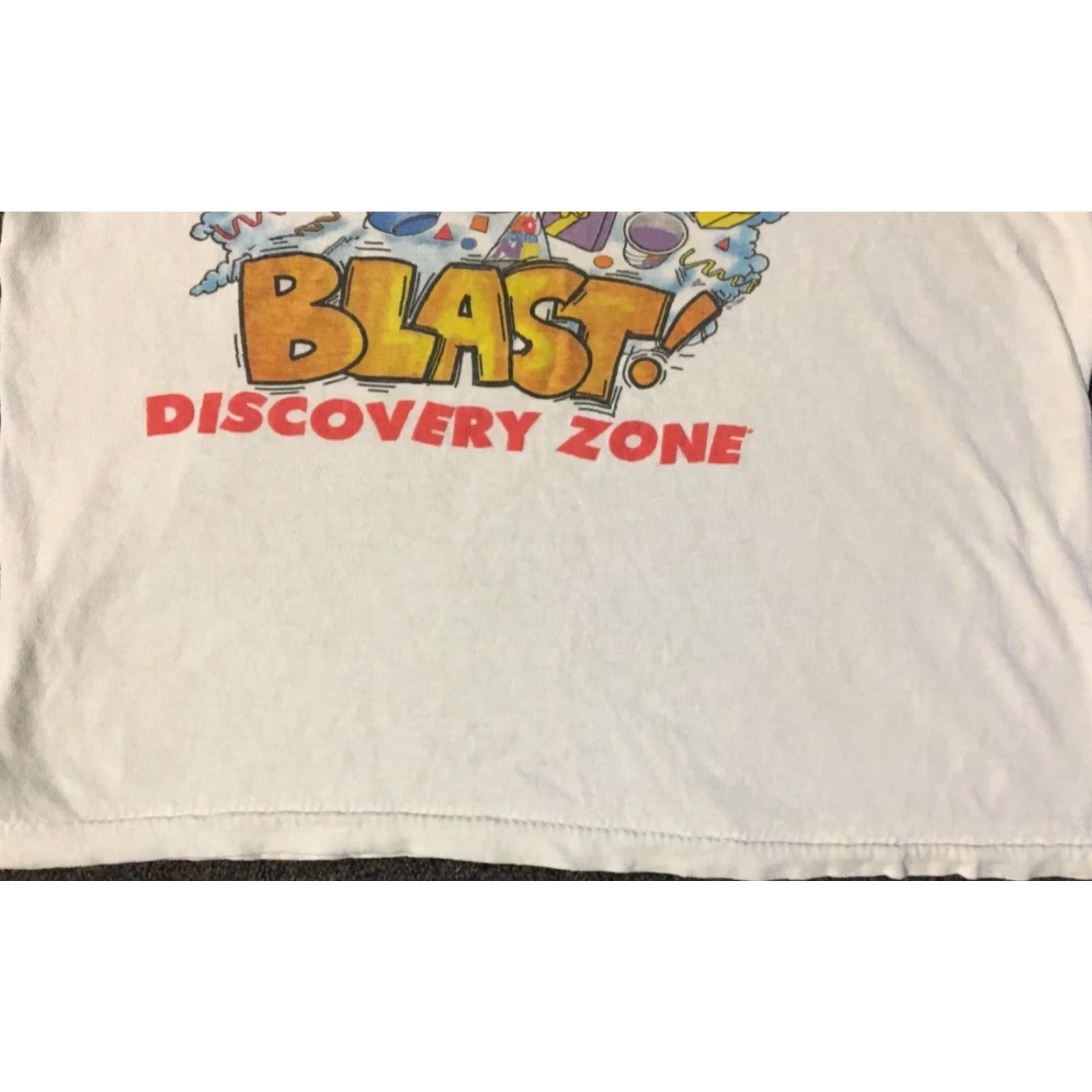 Vintage VINTAGE Discovery Zone Birthday Shirt XS White 90s 80s Distressed Grunge Cartoon Funny Single Stitch Men T-Shirt Short Sleeve Size XS - Adults Mens Size US XS / EU 42 / 0 - 5 Thumbnail