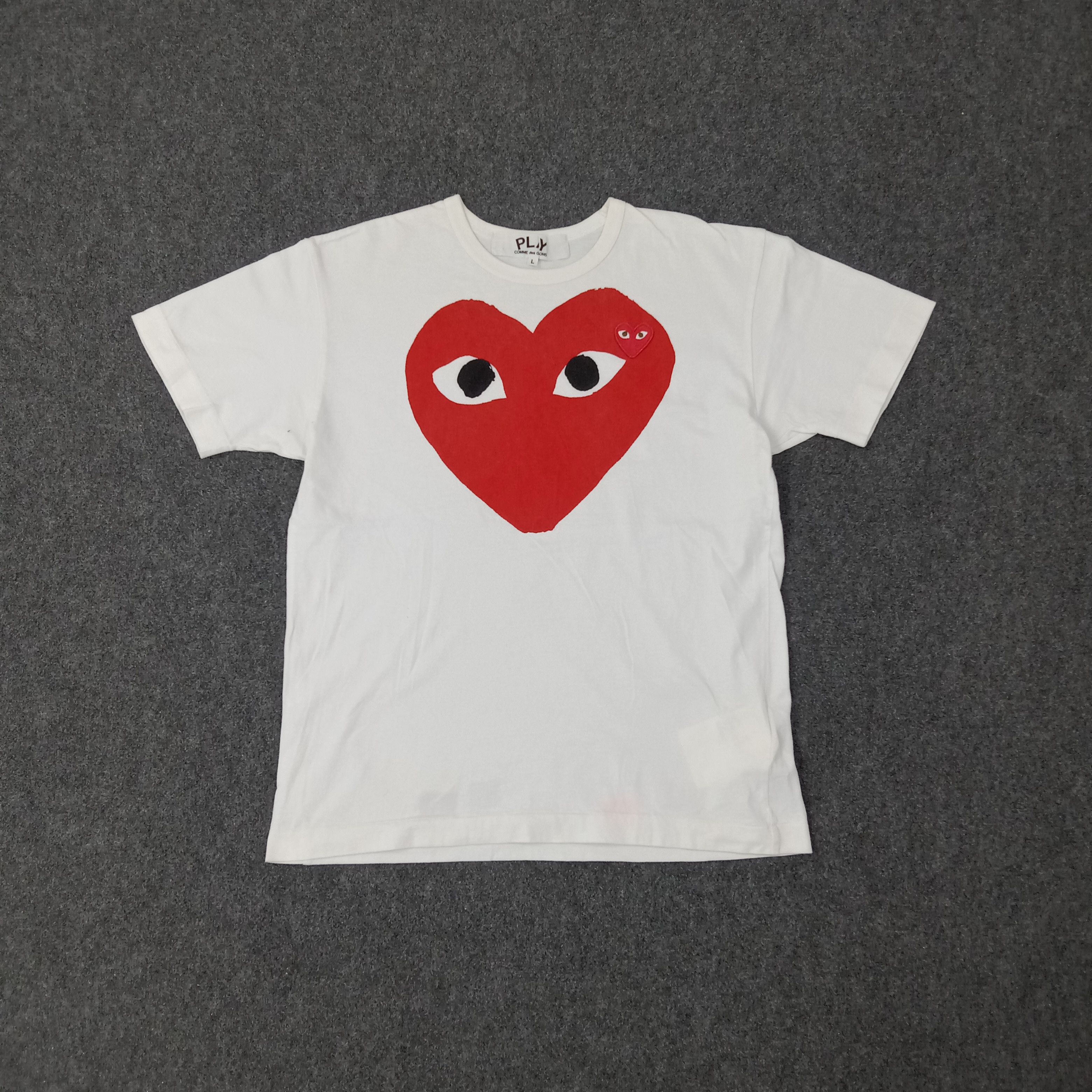 Comme des Garcons PLAY Comme Des Garcons PLAY Japan Tshirt C259N48 Size US M / EU 48-50 / 2 - 1 Thumbnail