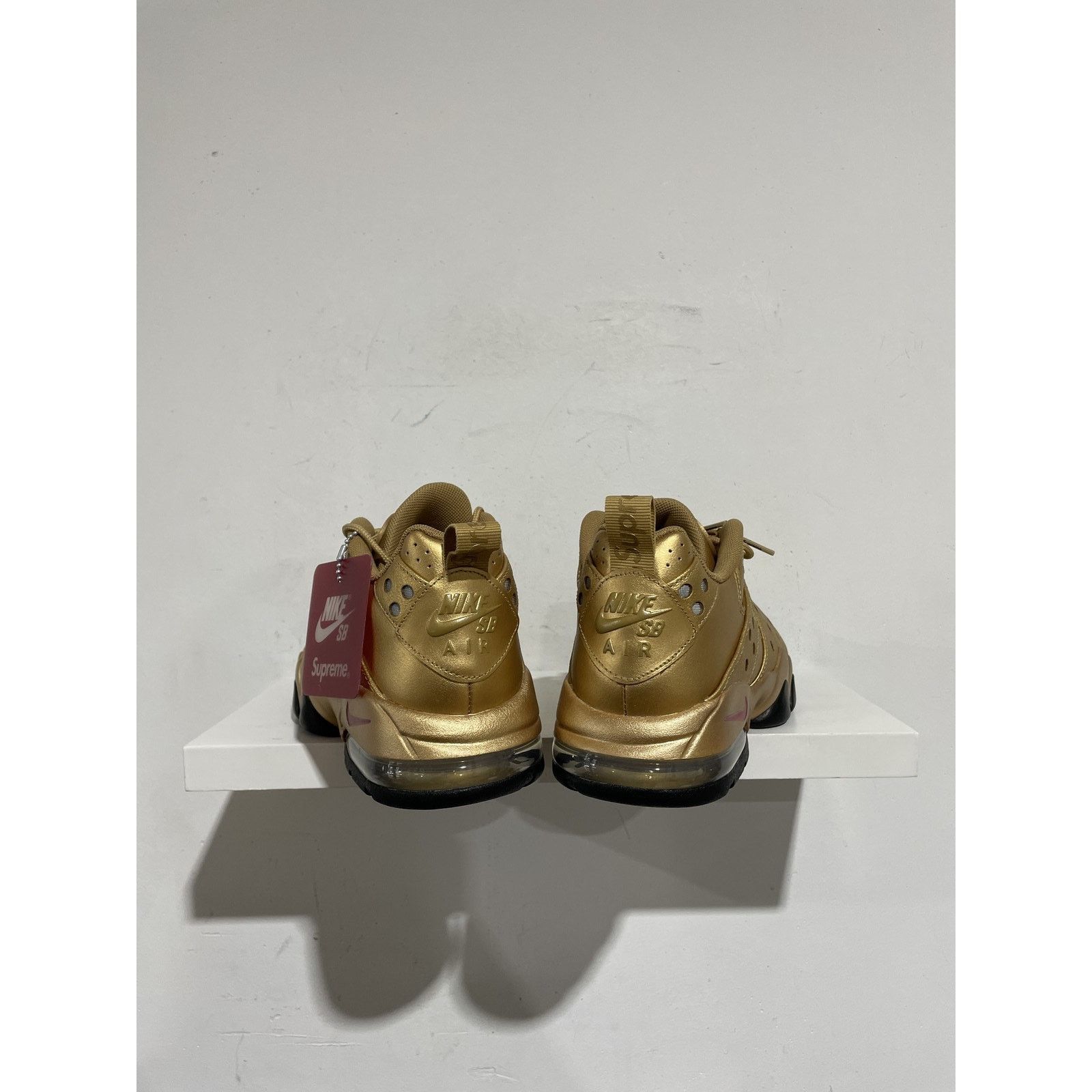 Nike NIKE SB AIR MAX 2 CB 94 SUPREME METALLIC GOLD SIZE 8.5 NEW Size US 8.5 / EU 41-42 - 3 Thumbnail