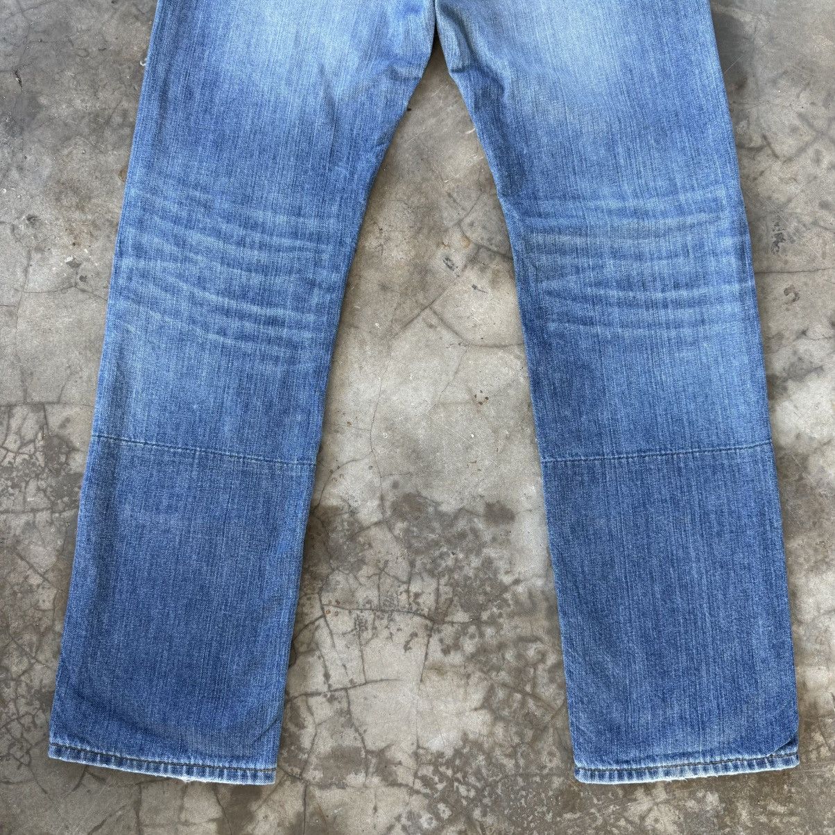Burberry W33 Vintage Burberry Black Label Faded Ripped Denim Jean Size US 33 - 9 Thumbnail