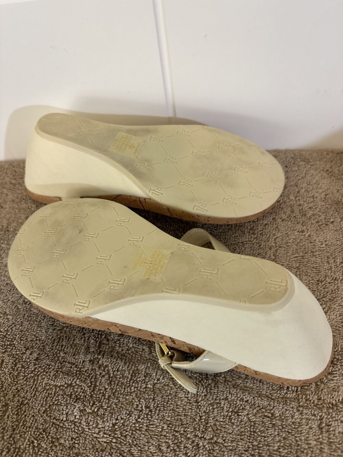Lauren Ralph Lauren Ralph Lauren Roseanne T-Strap Wedge Sandals Size US 9 / IT 39 - 6 Thumbnail